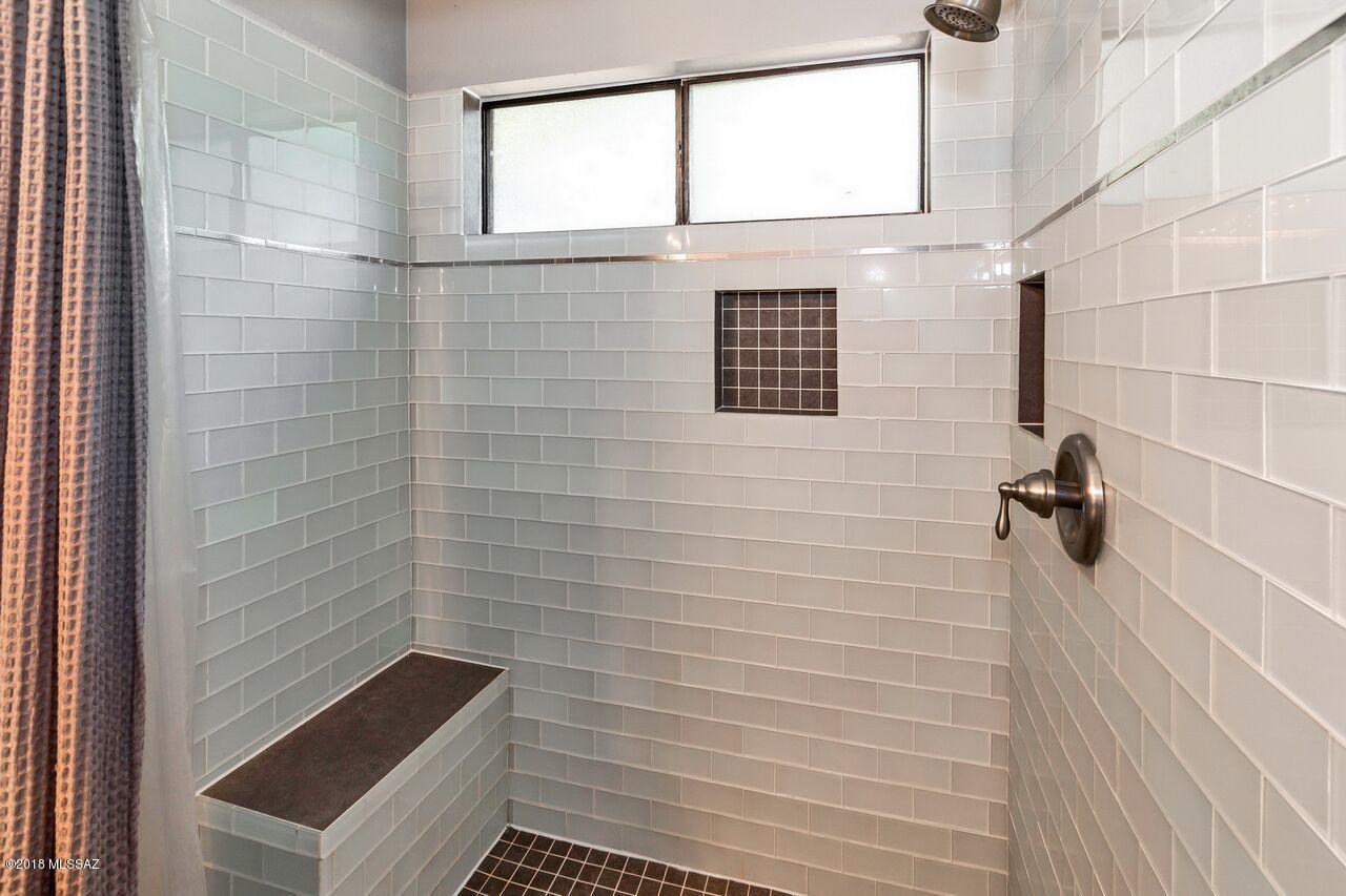 Country Club(1-221) - Residential