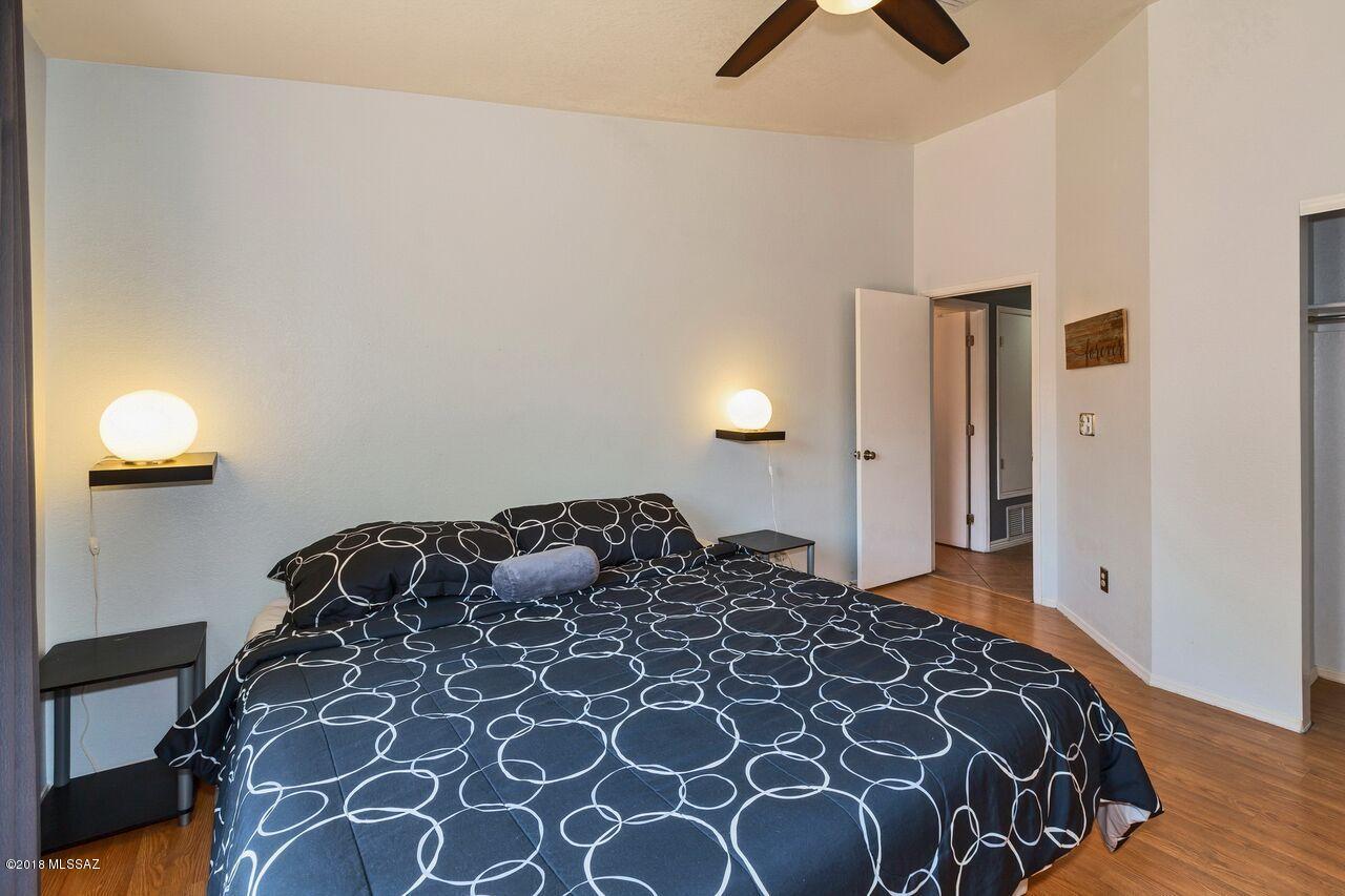 Country Club(1-221) - Residential