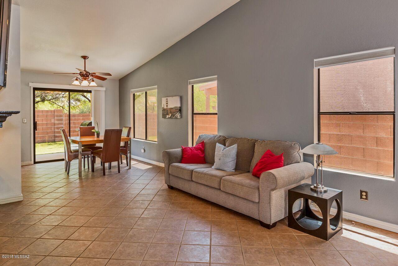 Country Club(1-221) - Residential