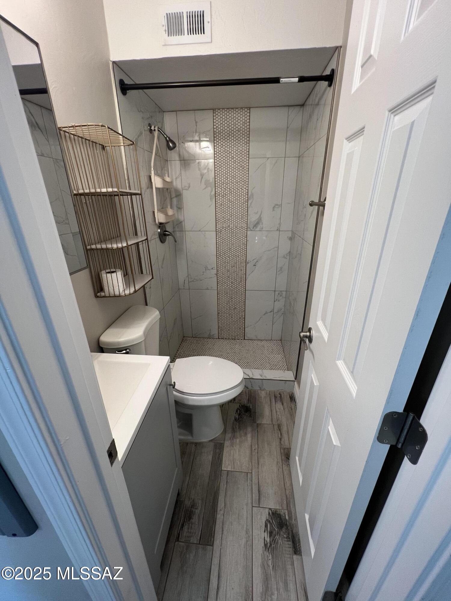 Warwick Village (1-228) - Residential Lease