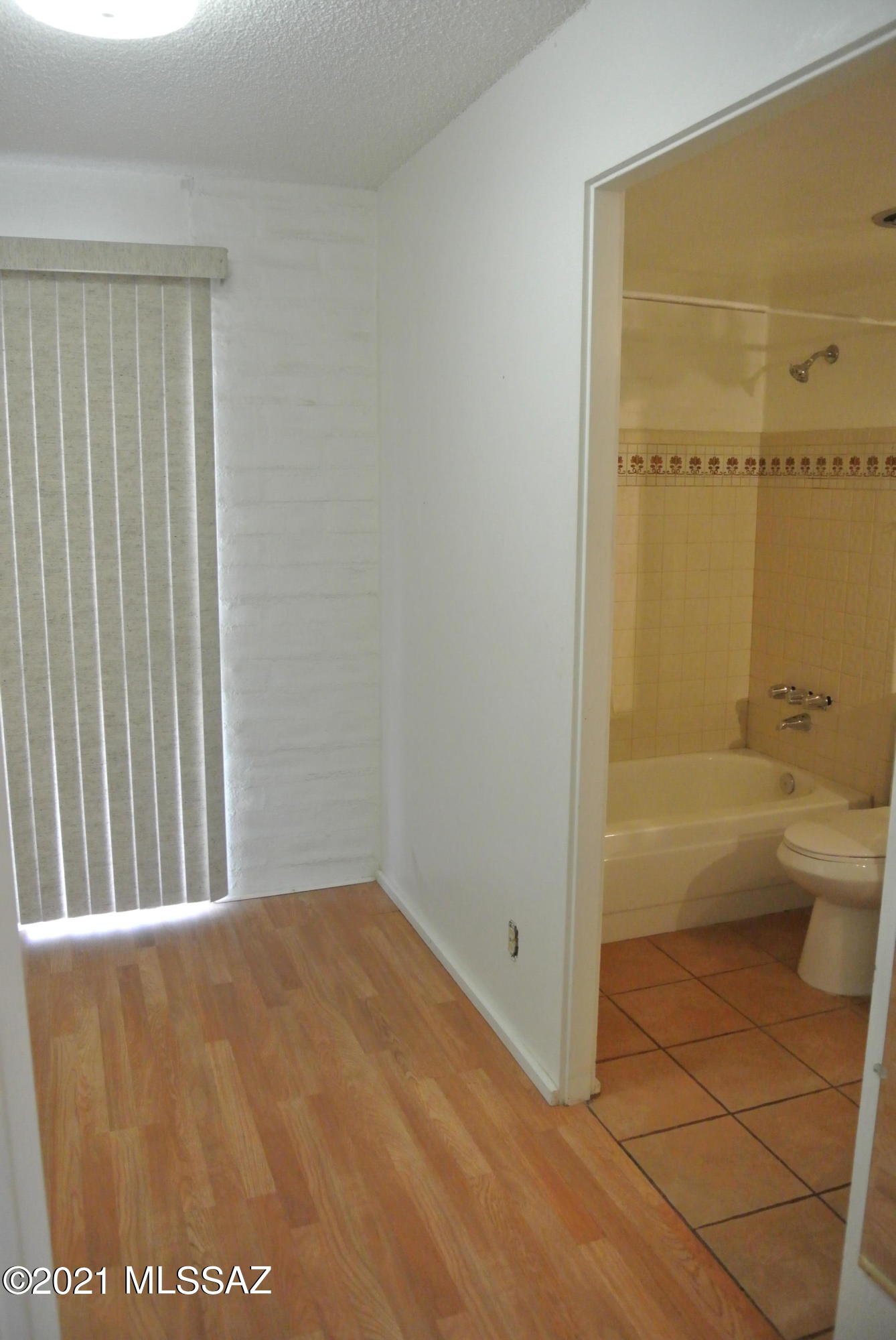 Cancha Del Golf - Residential