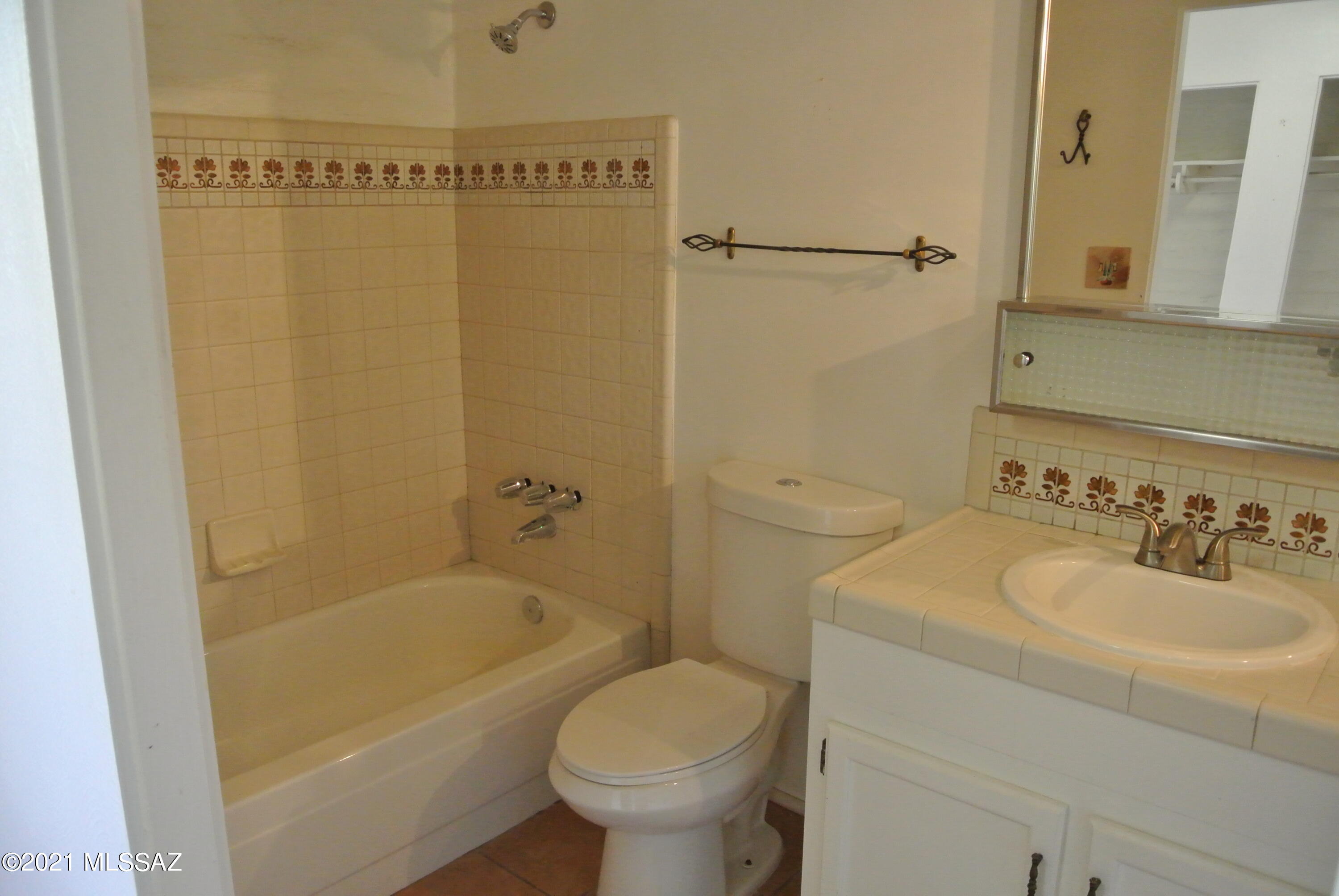 Cancha Del Golf - Residential