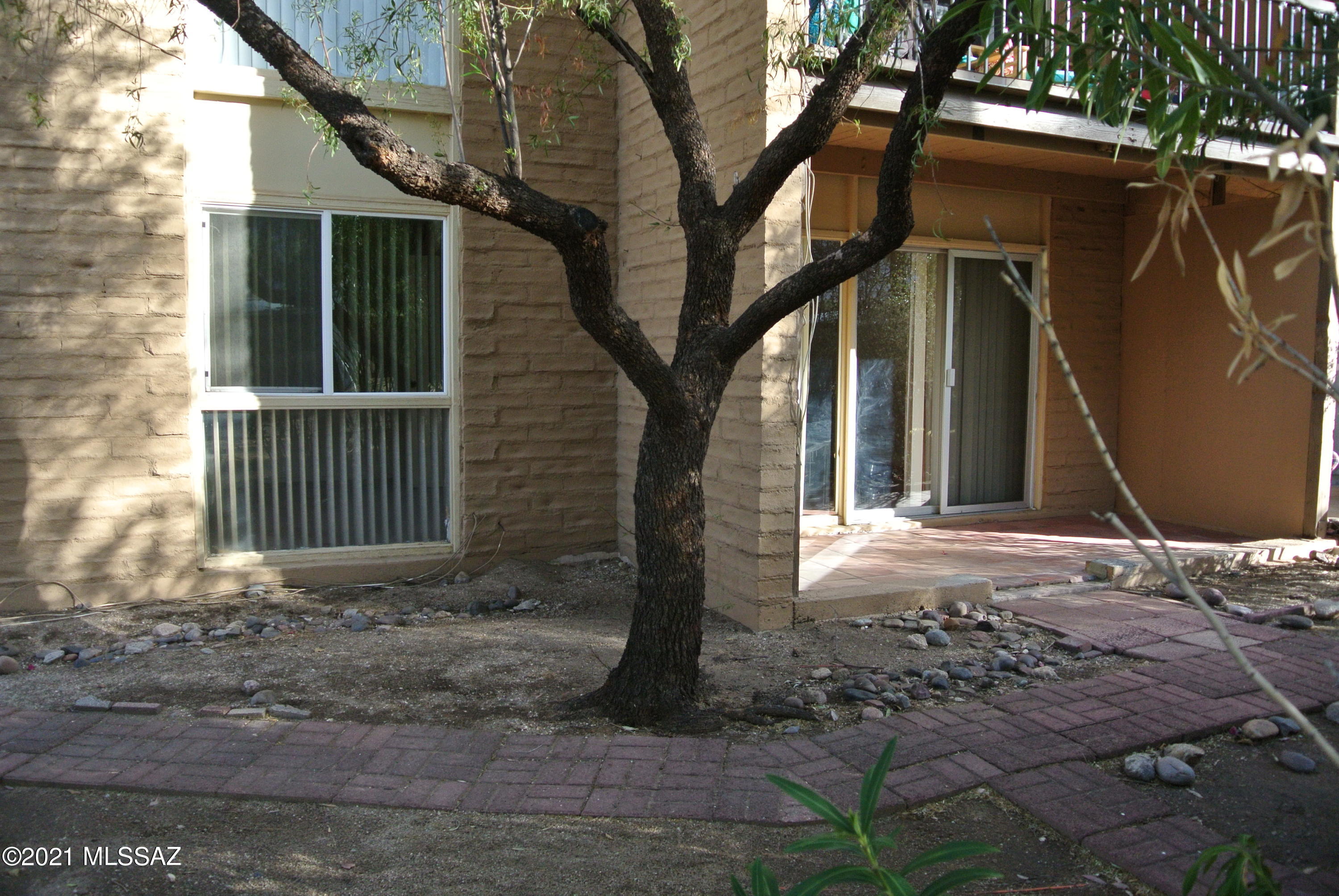 Cancha Del Golf - Residential