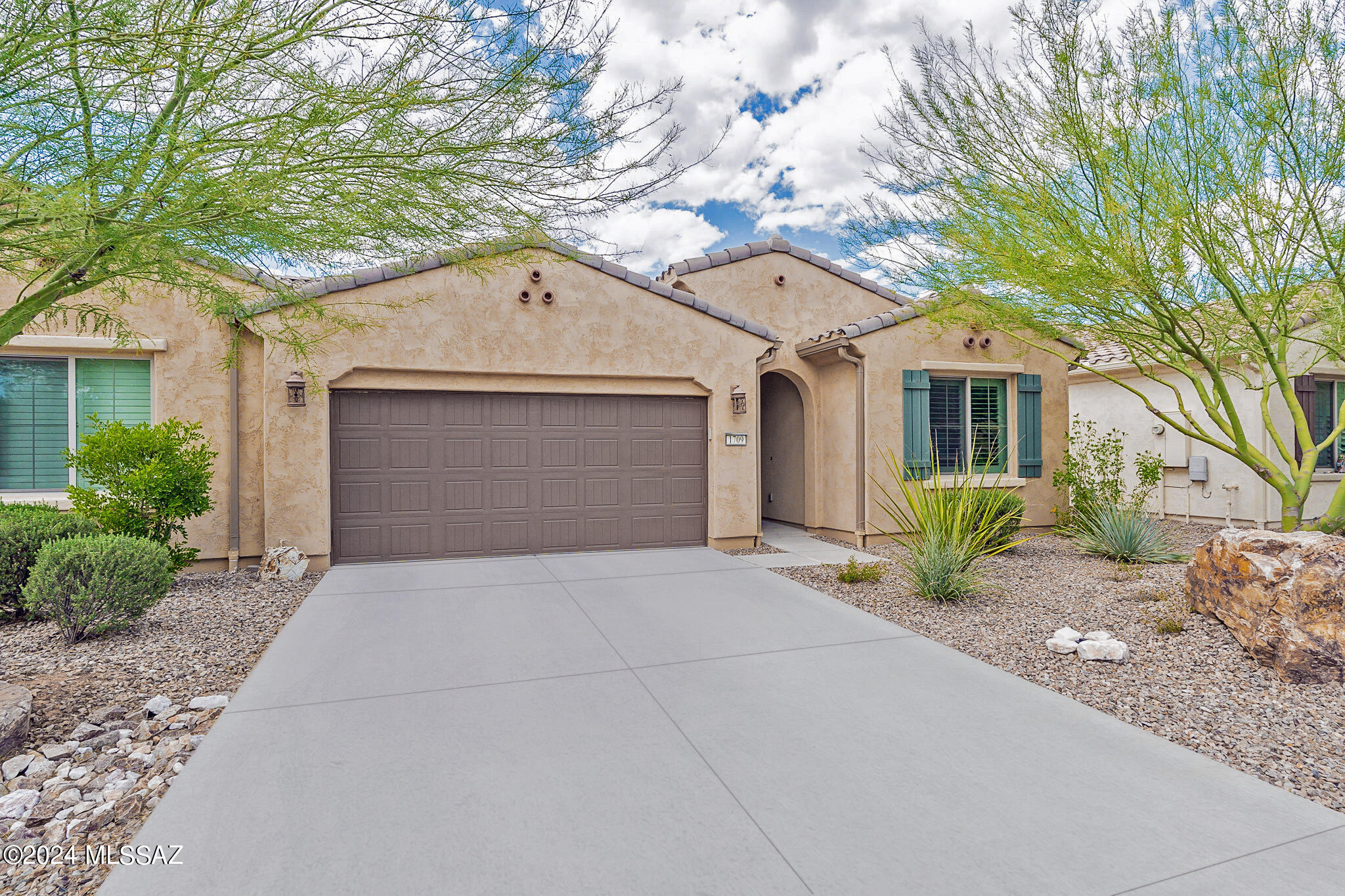 Quail Creek II Unit 33B SQ20161810746 - Residential