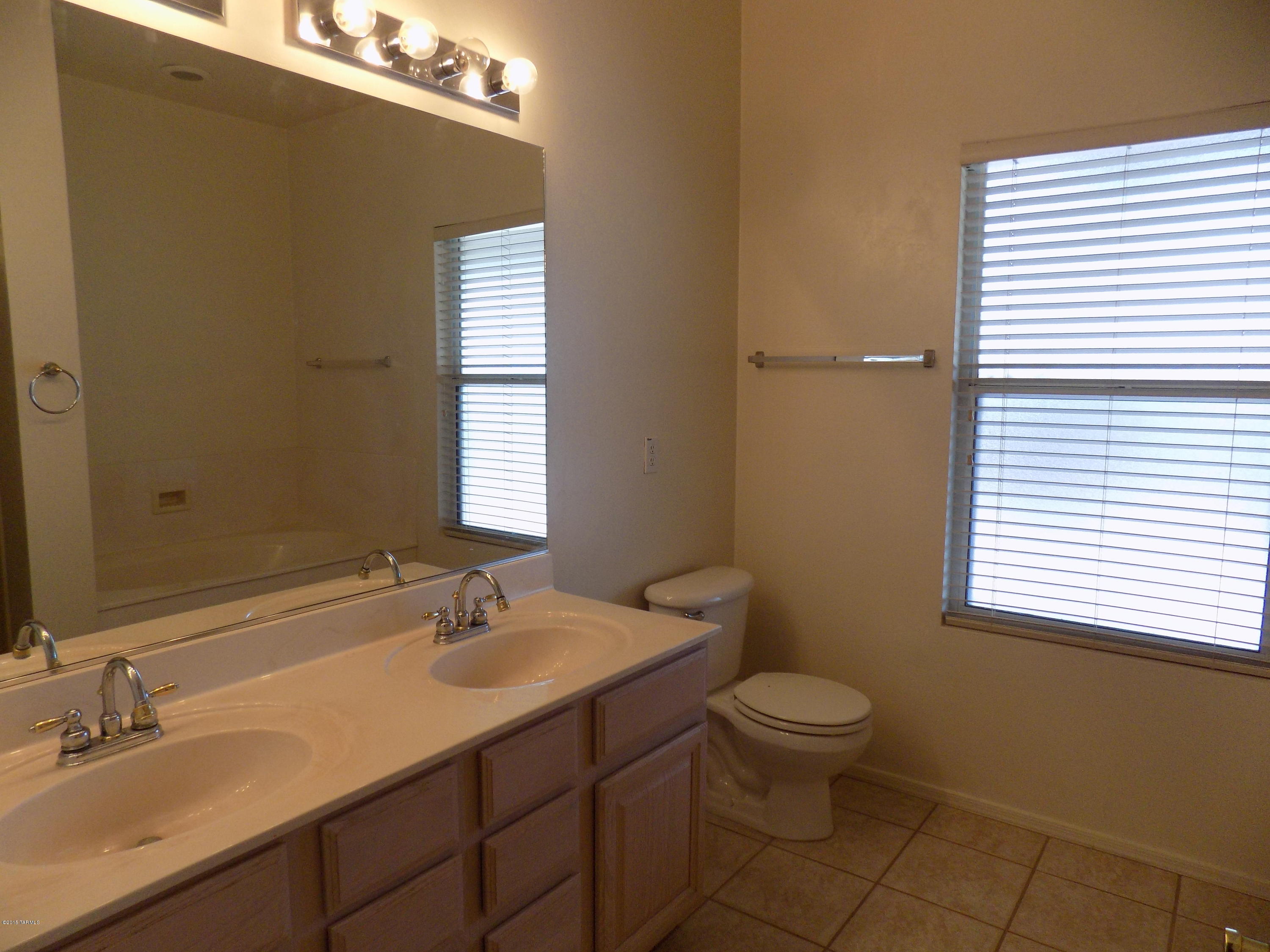 Rancho Del Lago (207-388) - Residential
