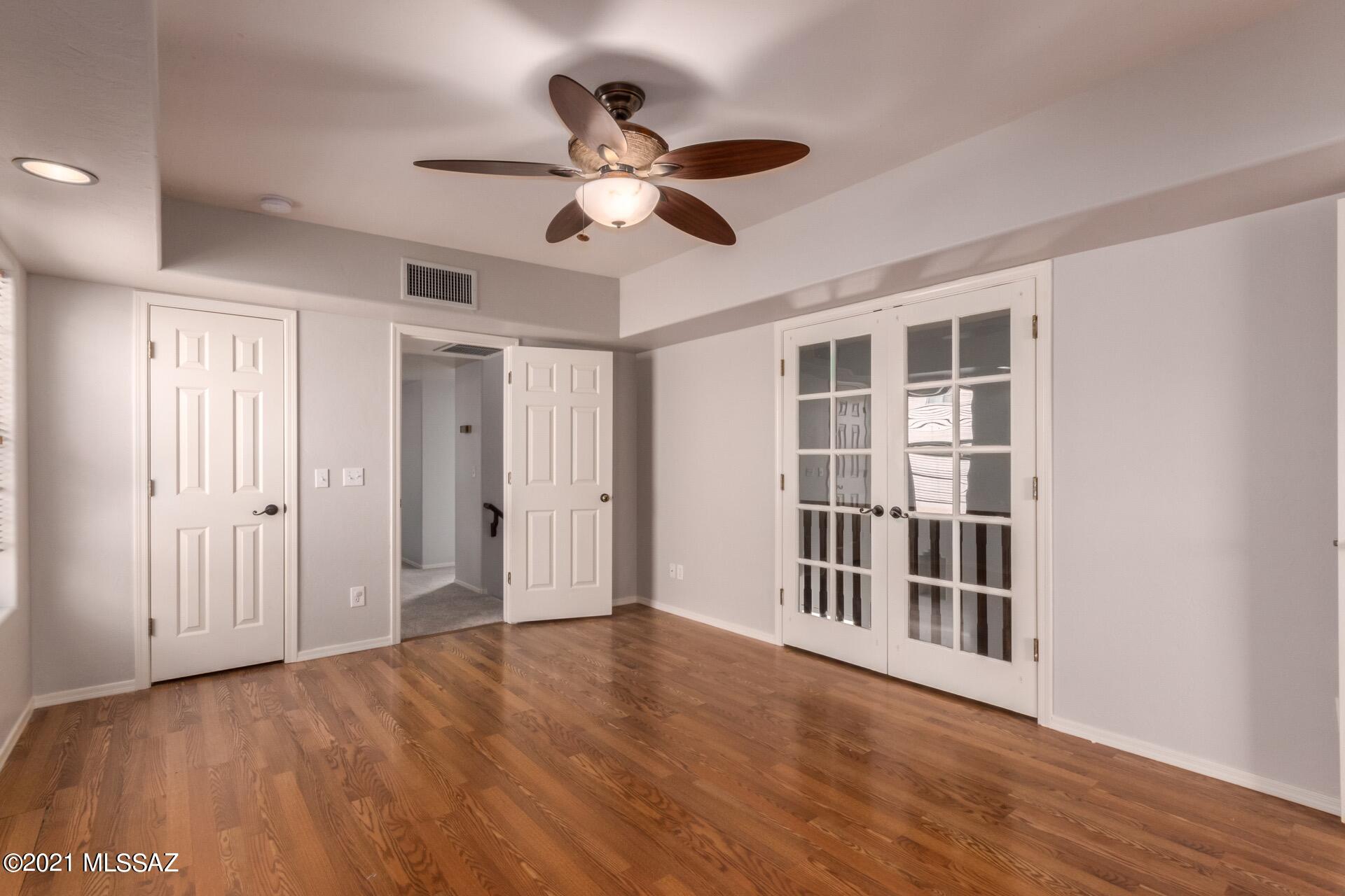 Glenbrook South (1-12) - Residential