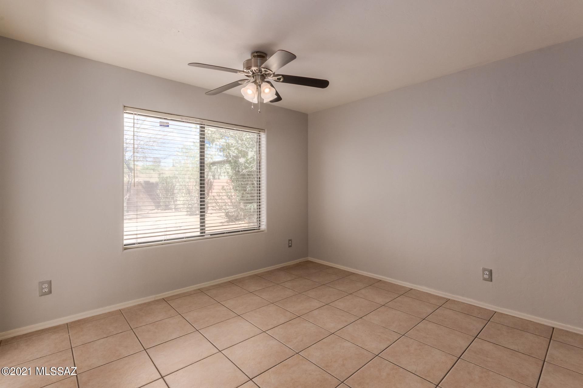 Glenbrook South (1-12) - Residential
