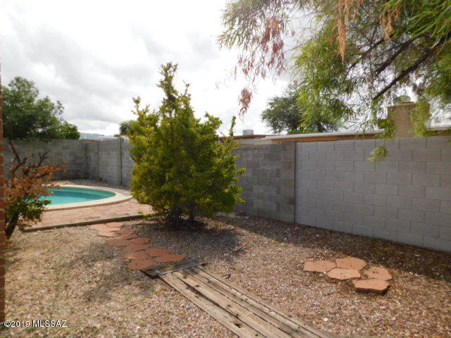 Braewood Terrace (1-107) - Residential