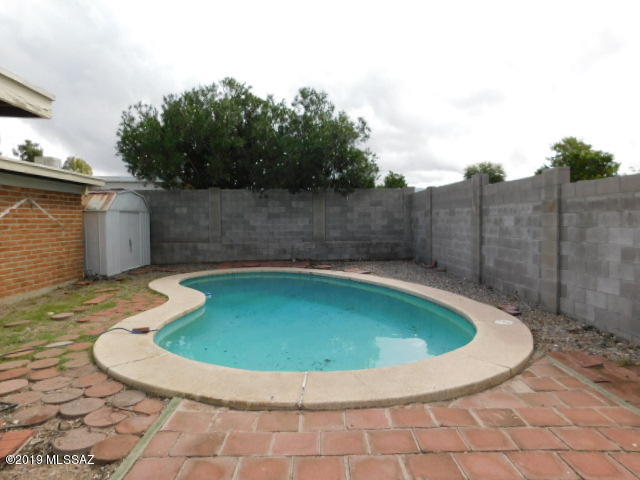 Braewood Terrace (1-107) - Residential