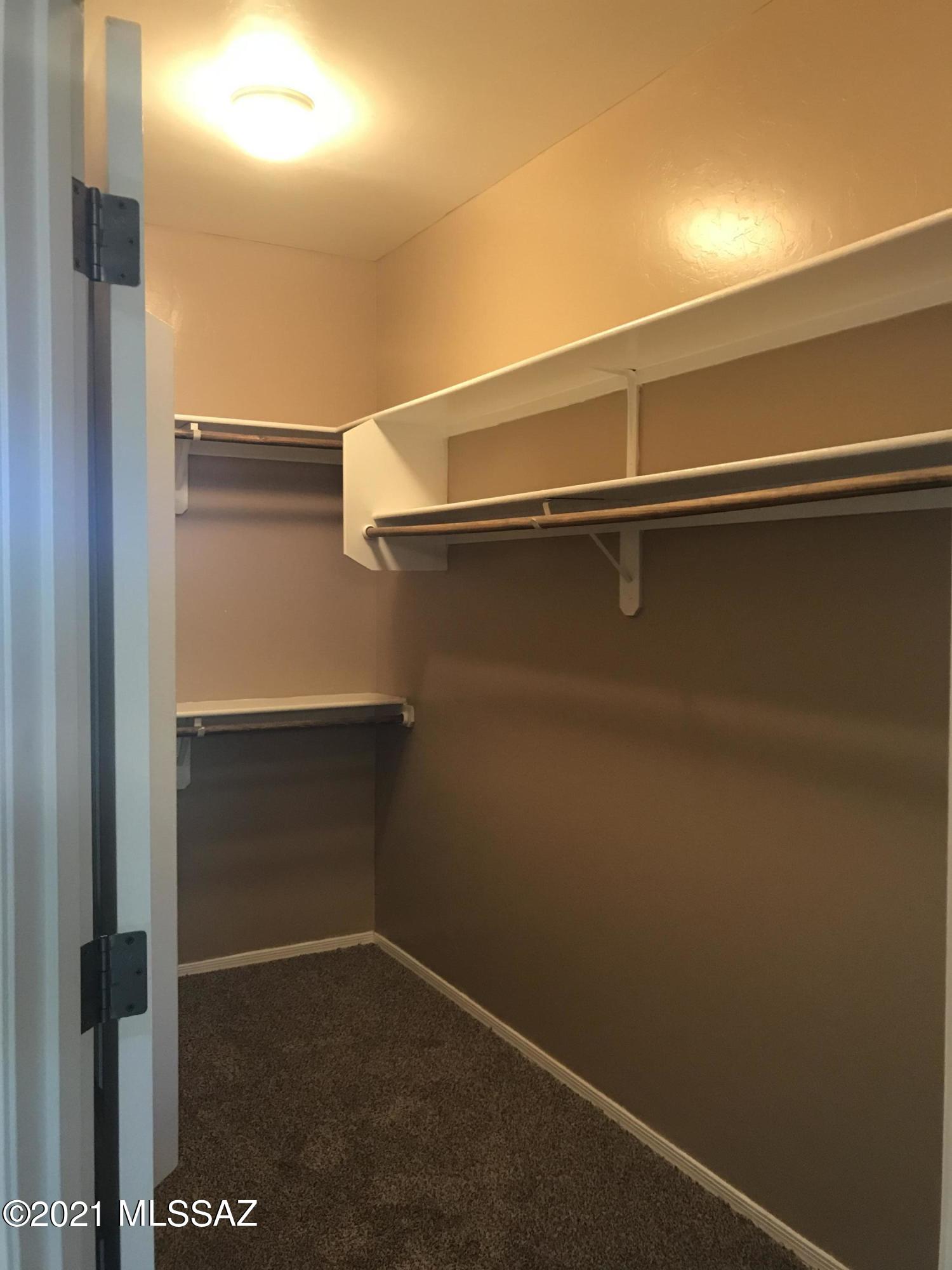 River Walk (1-140) - Residential
