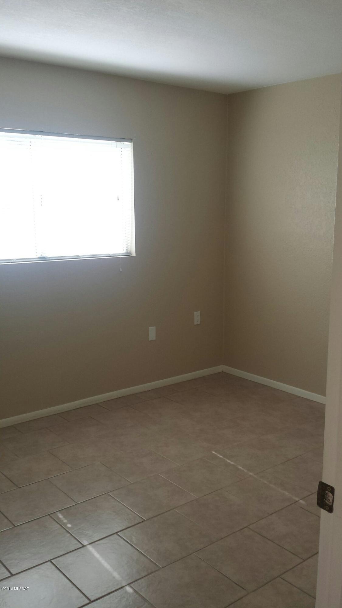 Colonia De Los Alamos (BK1-45) - Residential Lease