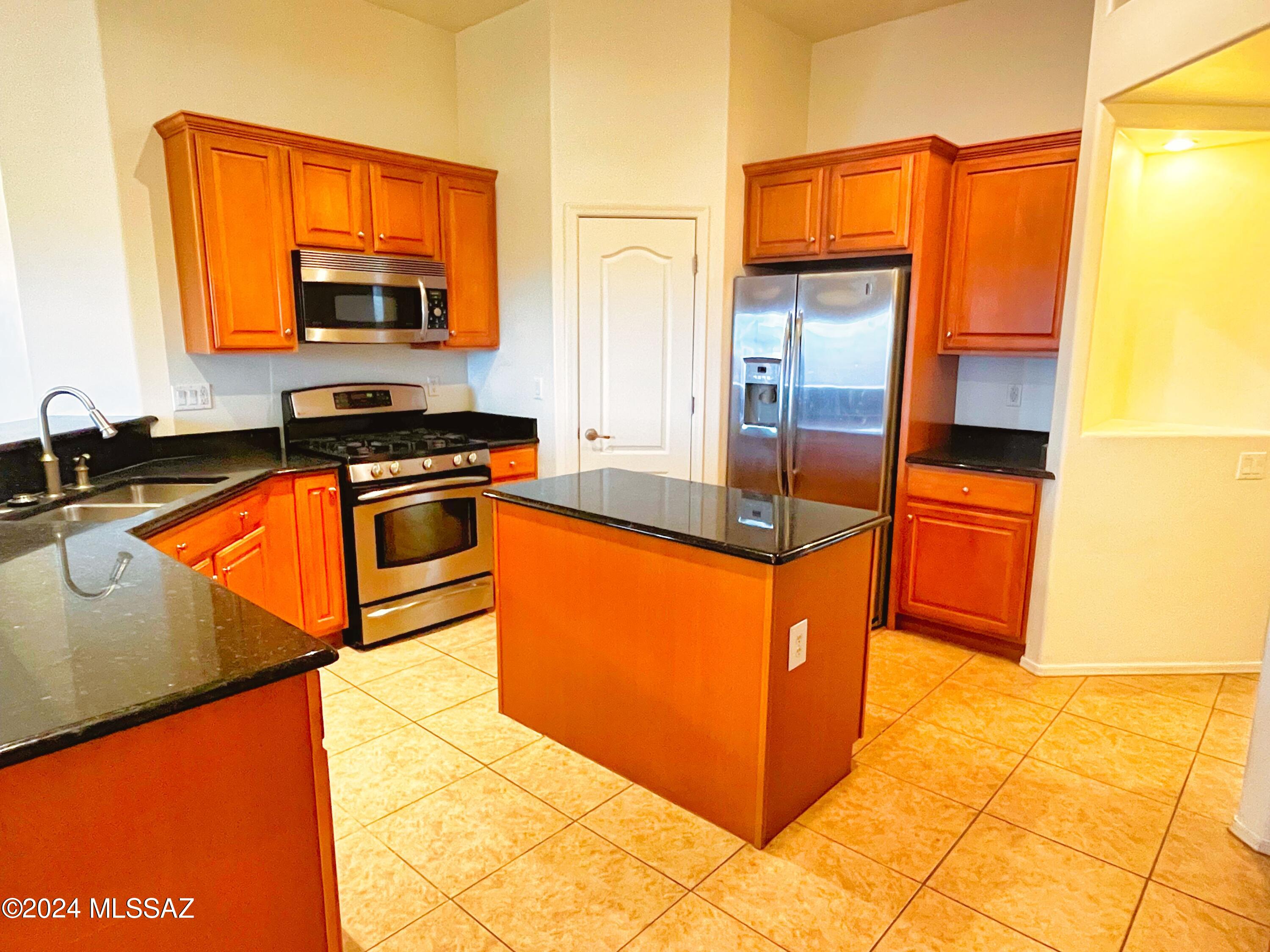 Empire Vista (1-153) - Residential Lease