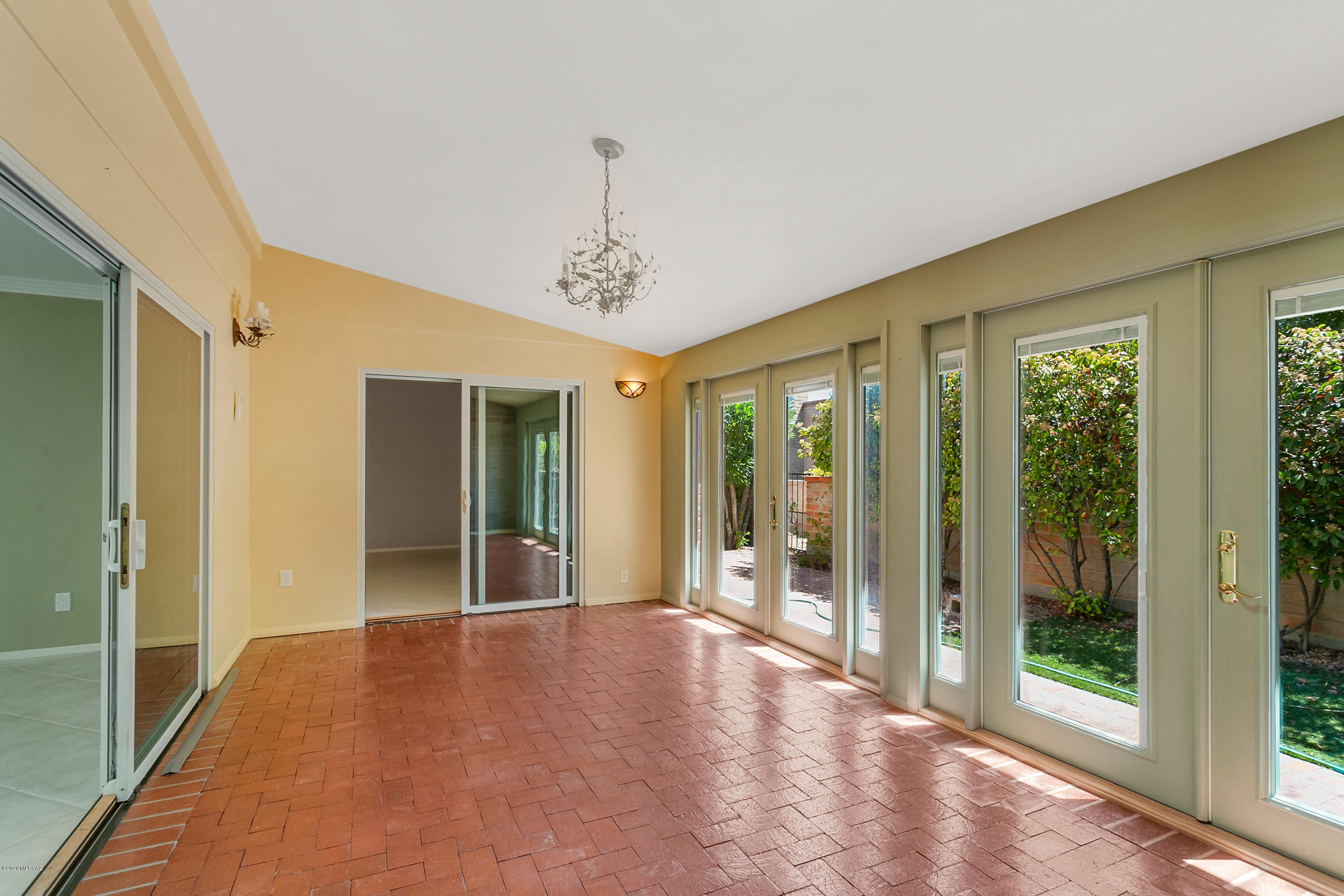 Villas De La Canada (1-74) - Residential