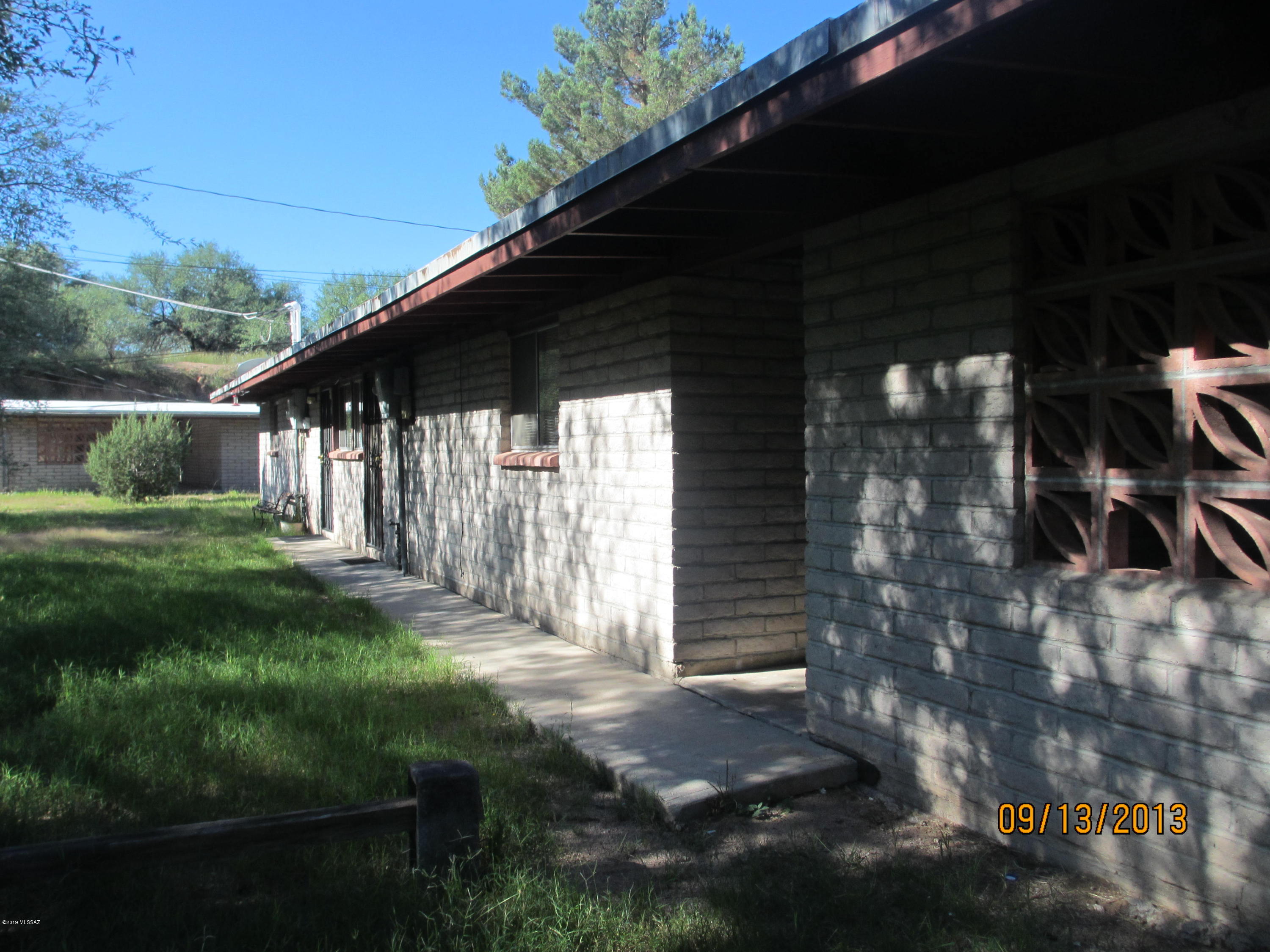 A really nice, cozy, spacious apartment (duplex) in the outskirts  of Nogales !!  Has a nice country atmosphere!! Beautiful grounds!!
