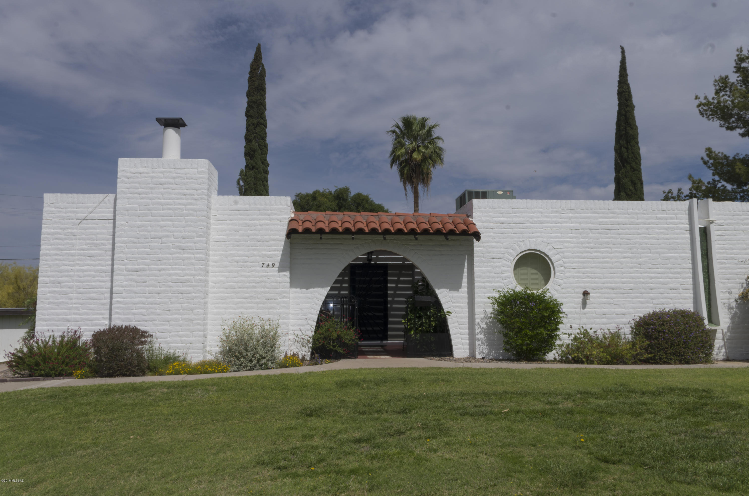 Las Lomitas (1) - Residential