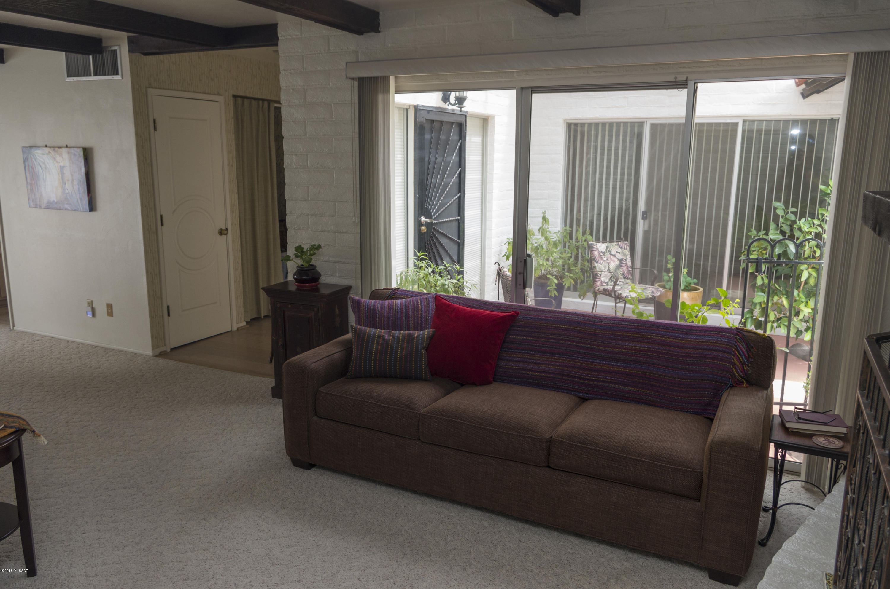 Las Lomitas (1) - Residential