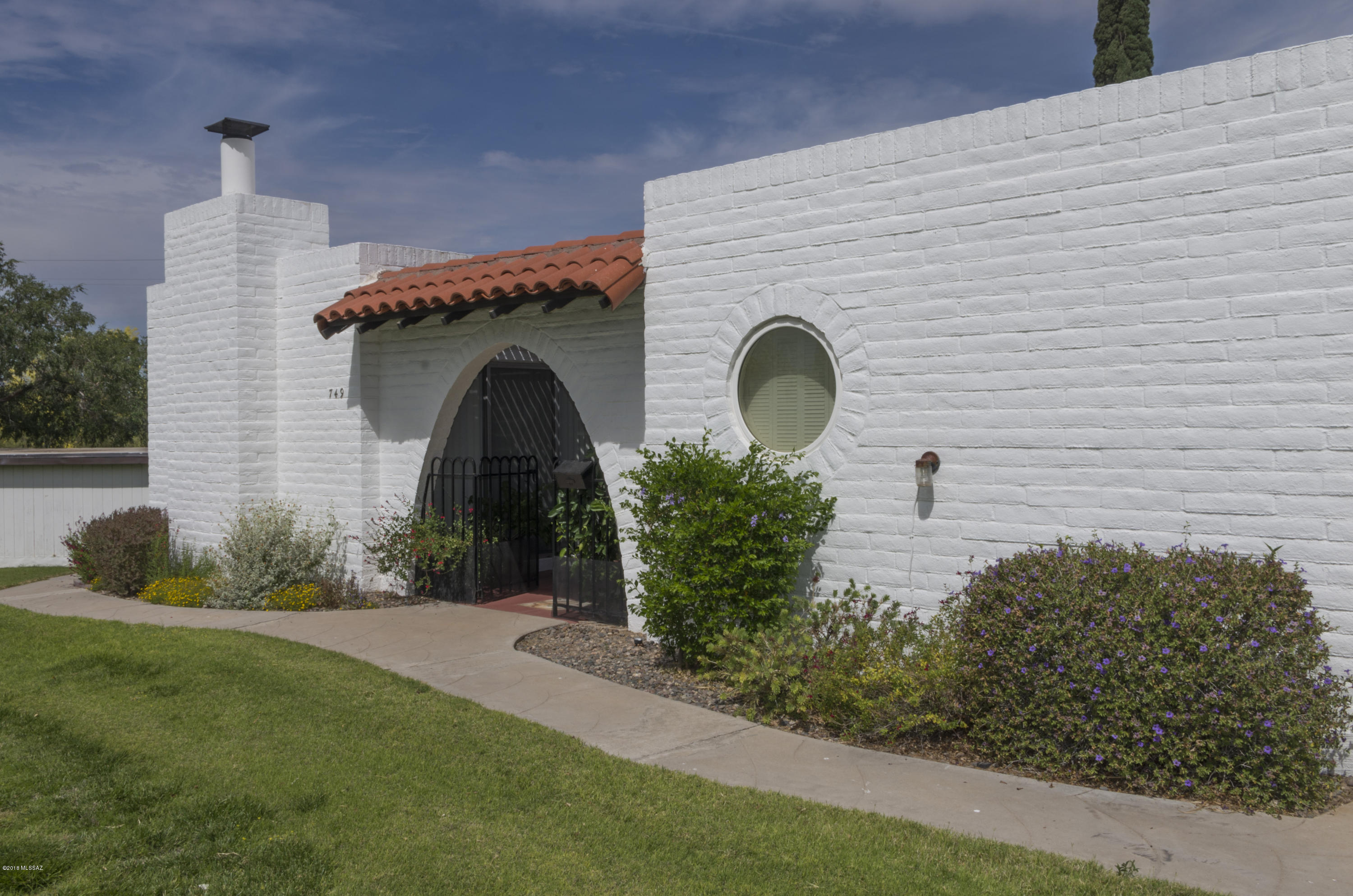 Las Lomitas (1) - Residential