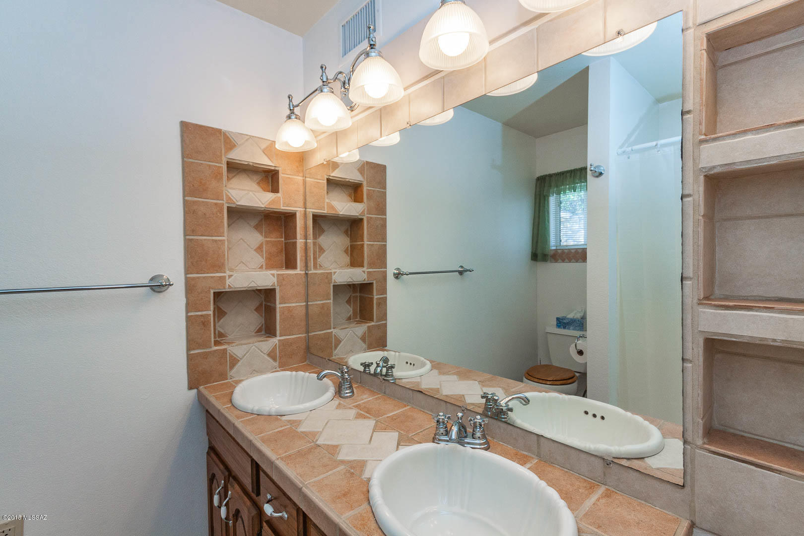 Los Robles Estates - Residential