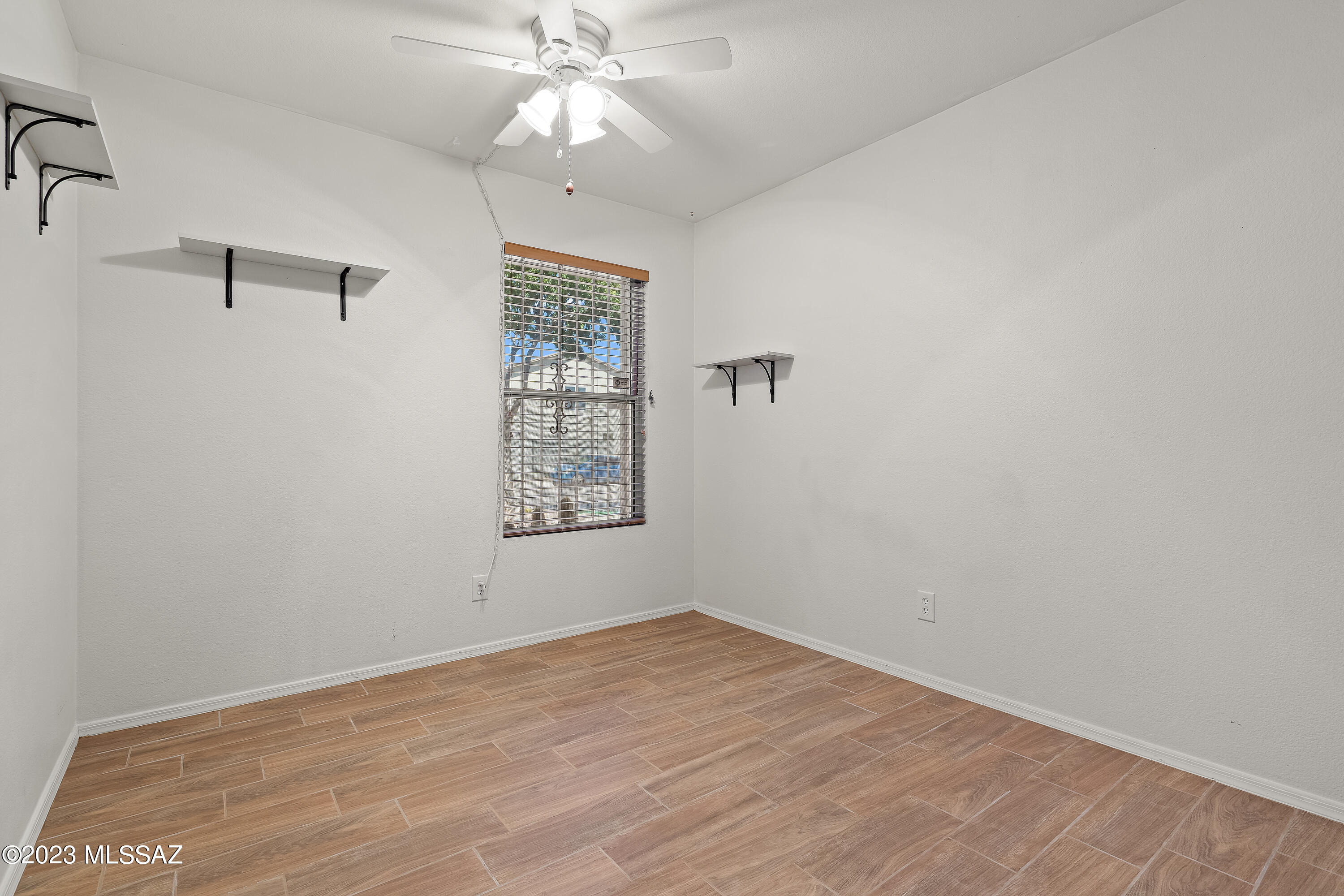 Tierra Vista Phase I (99-285,299-309,372-383) - Residential