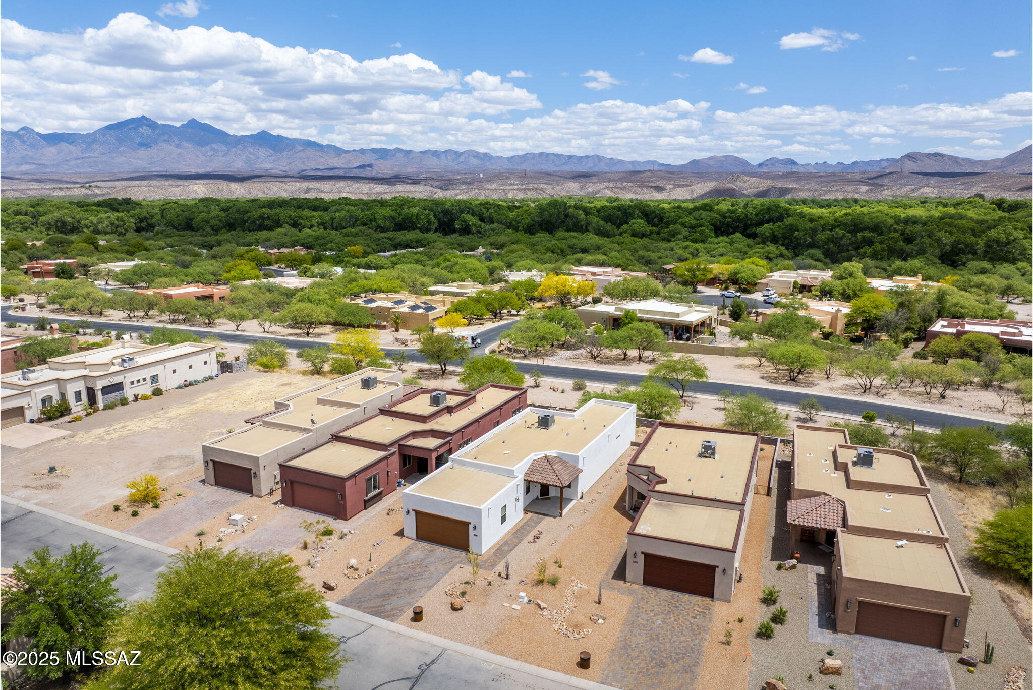 Barrio Sentinel Hill - Residential