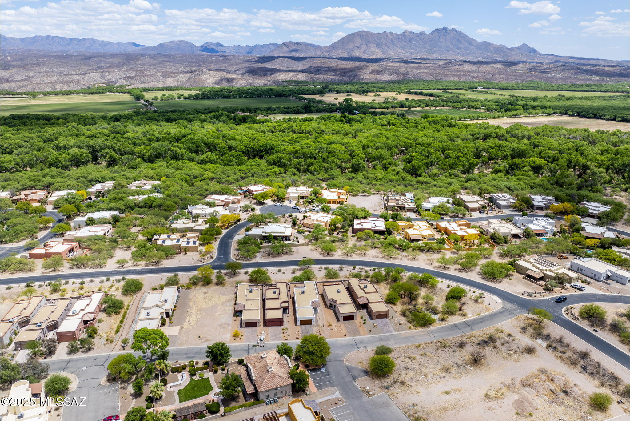 Barrio Sentinel Hill - Residential