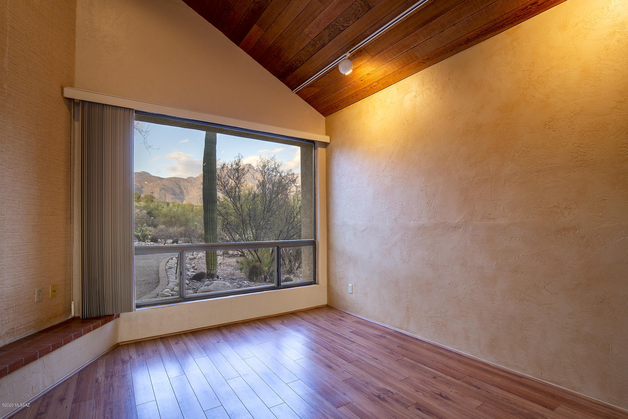Santa Catalina Estates NO. 4 (1-180) - Residential