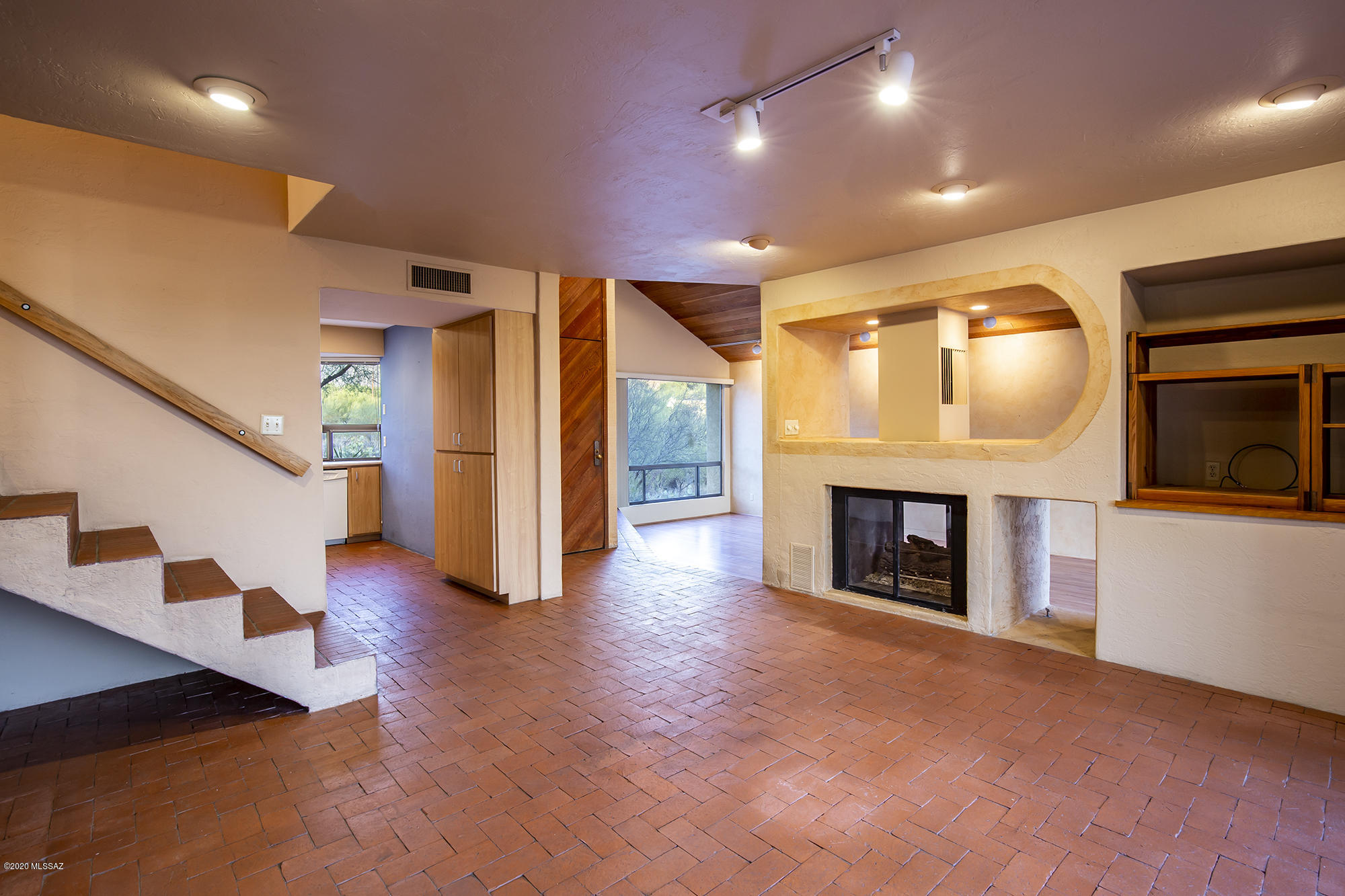 Santa Catalina Estates NO. 4 (1-180) - Residential