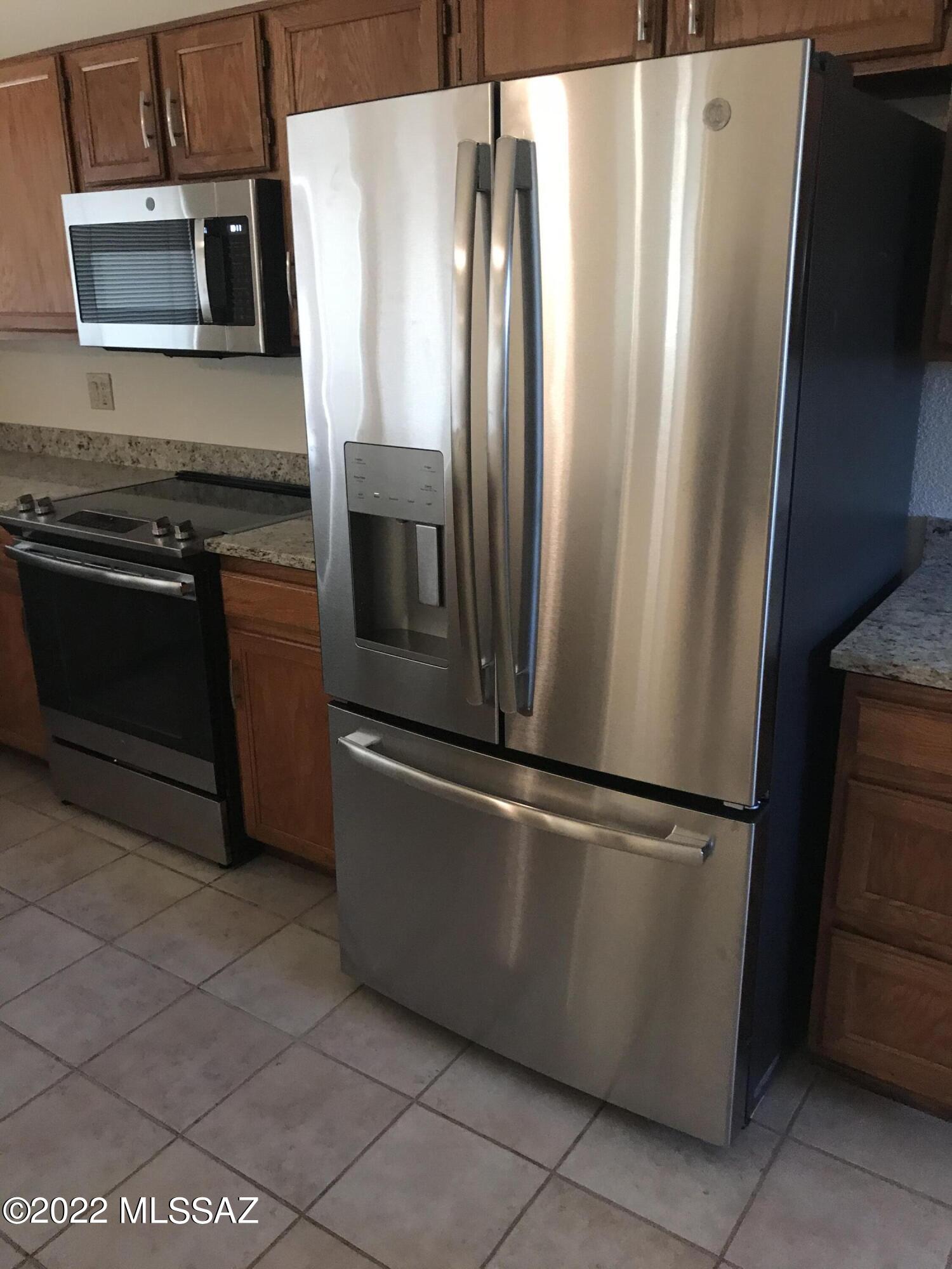 Ventana Shadows (1-80) - Residential Lease