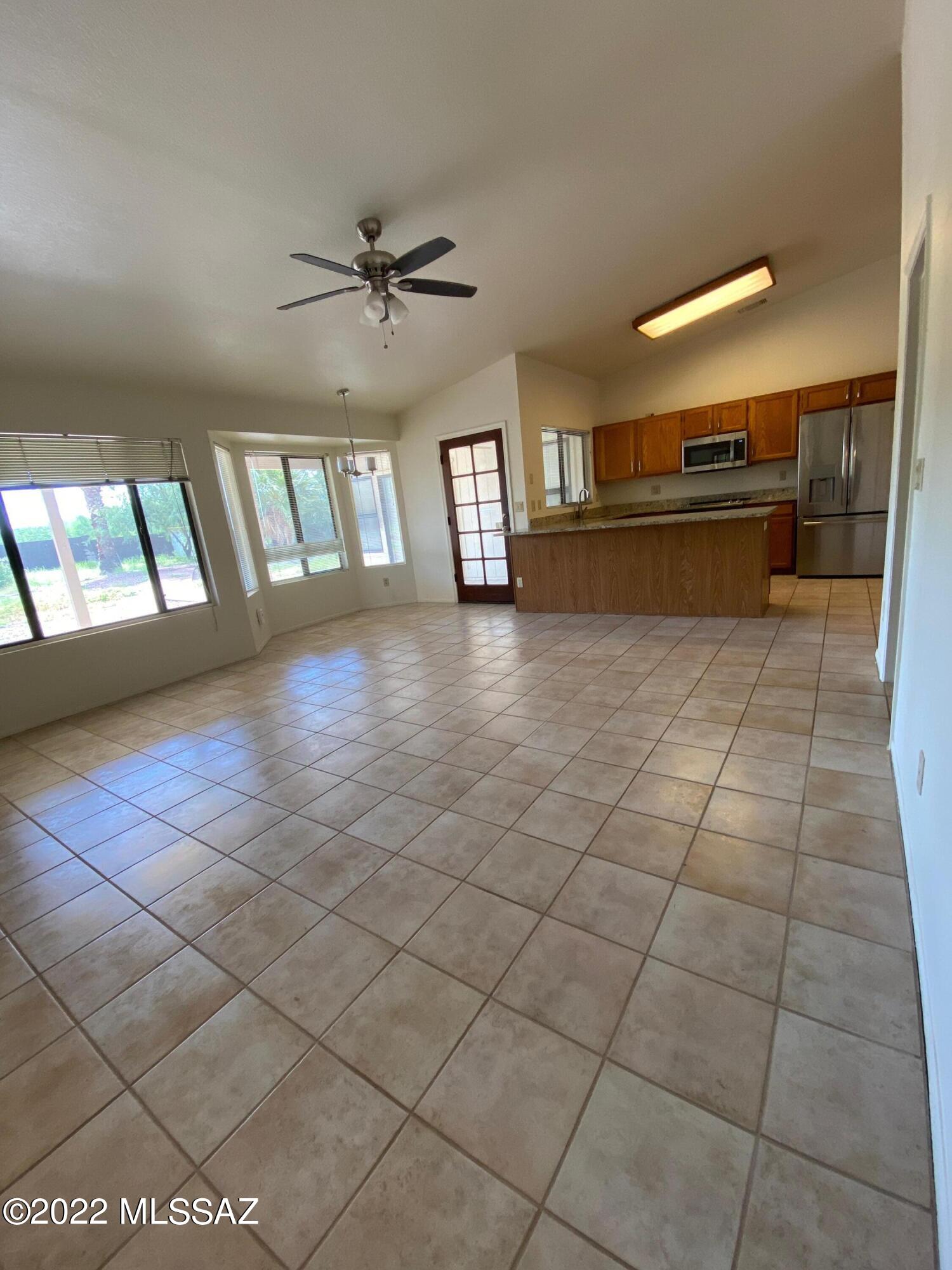 Ventana Shadows (1-80) - Residential Lease