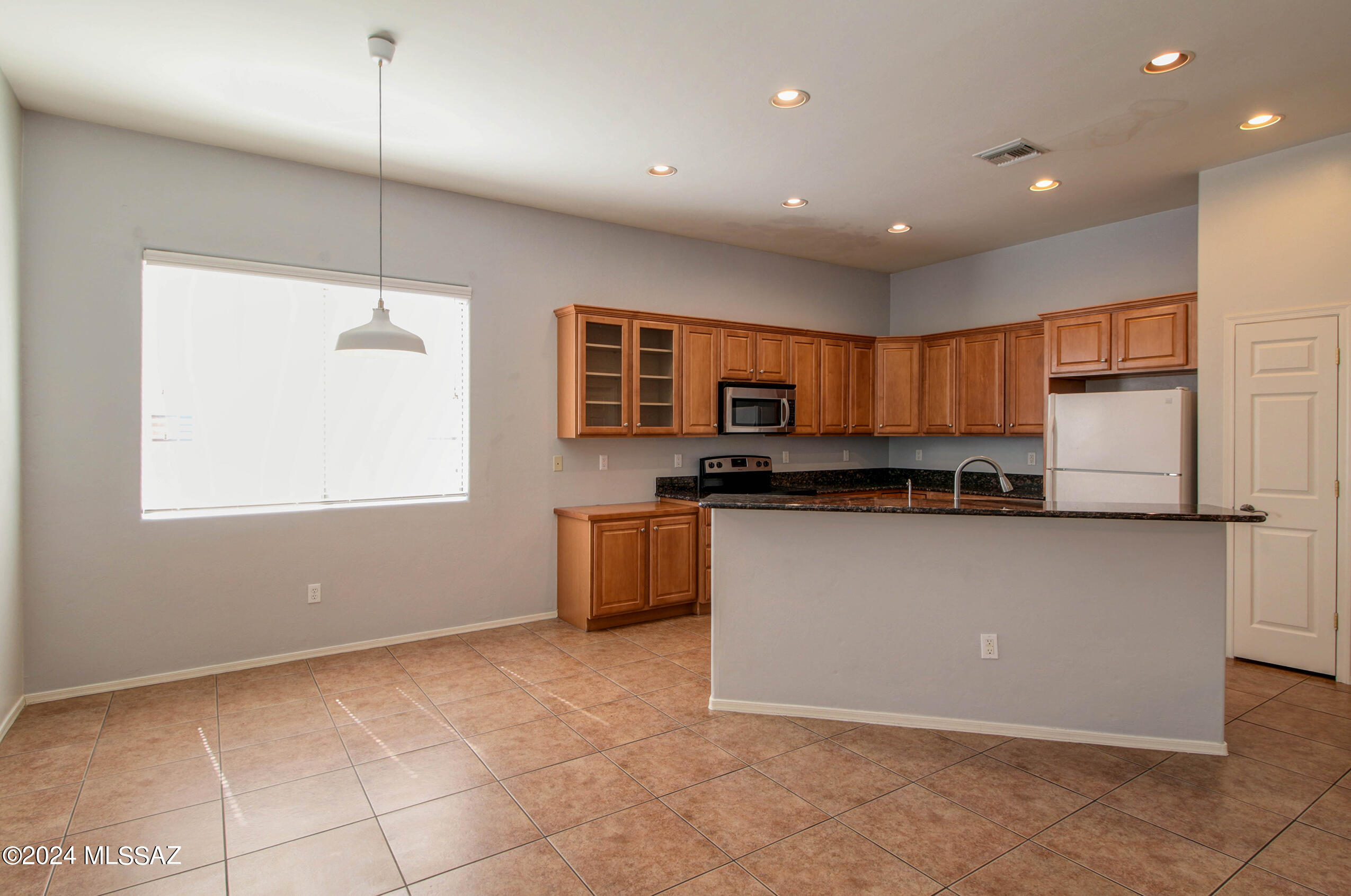 Valencia Reserve South (1-315) - Residential Lease