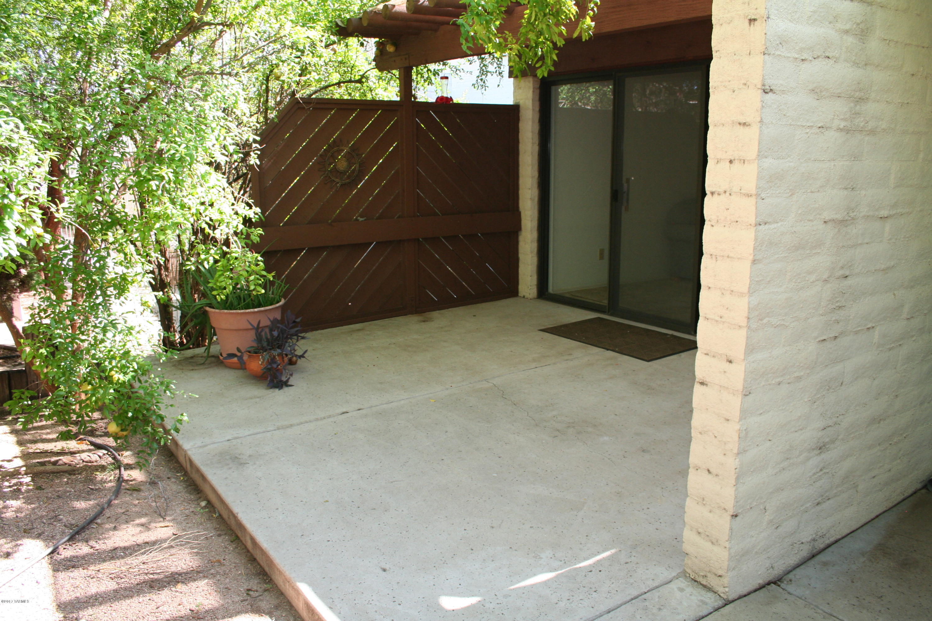 Plaza Mirador (1-28) - Residential