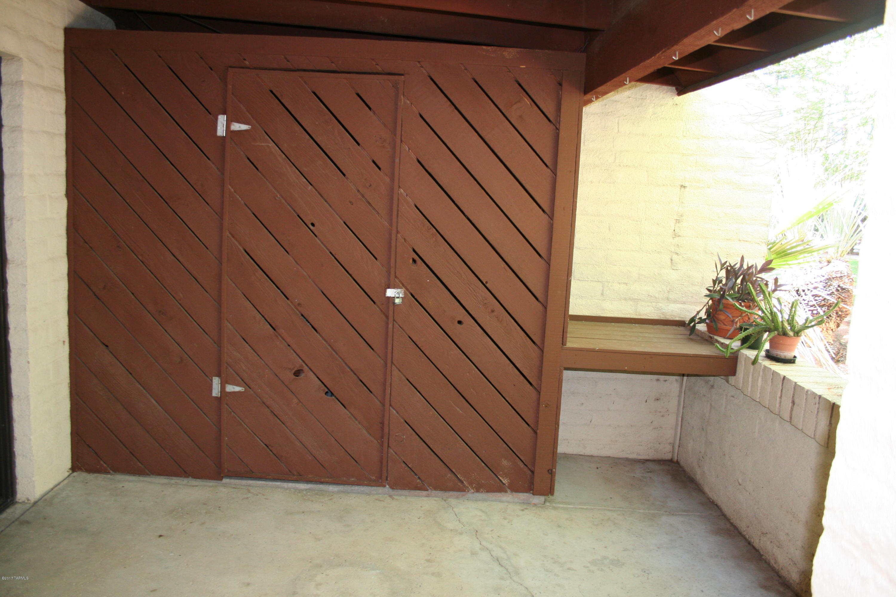 Plaza Mirador (1-28) - Residential