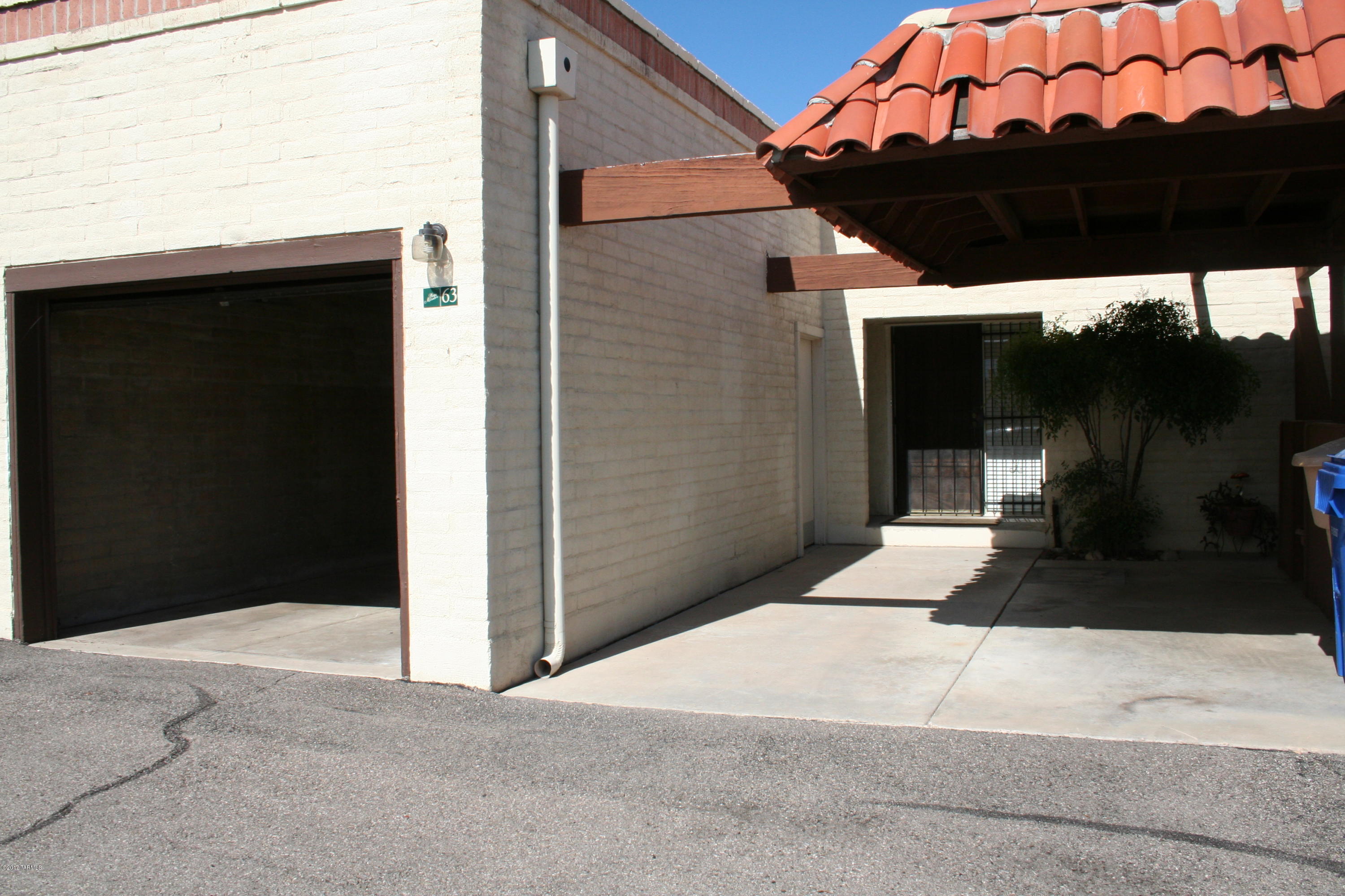 Plaza Mirador (1-28) - Residential
