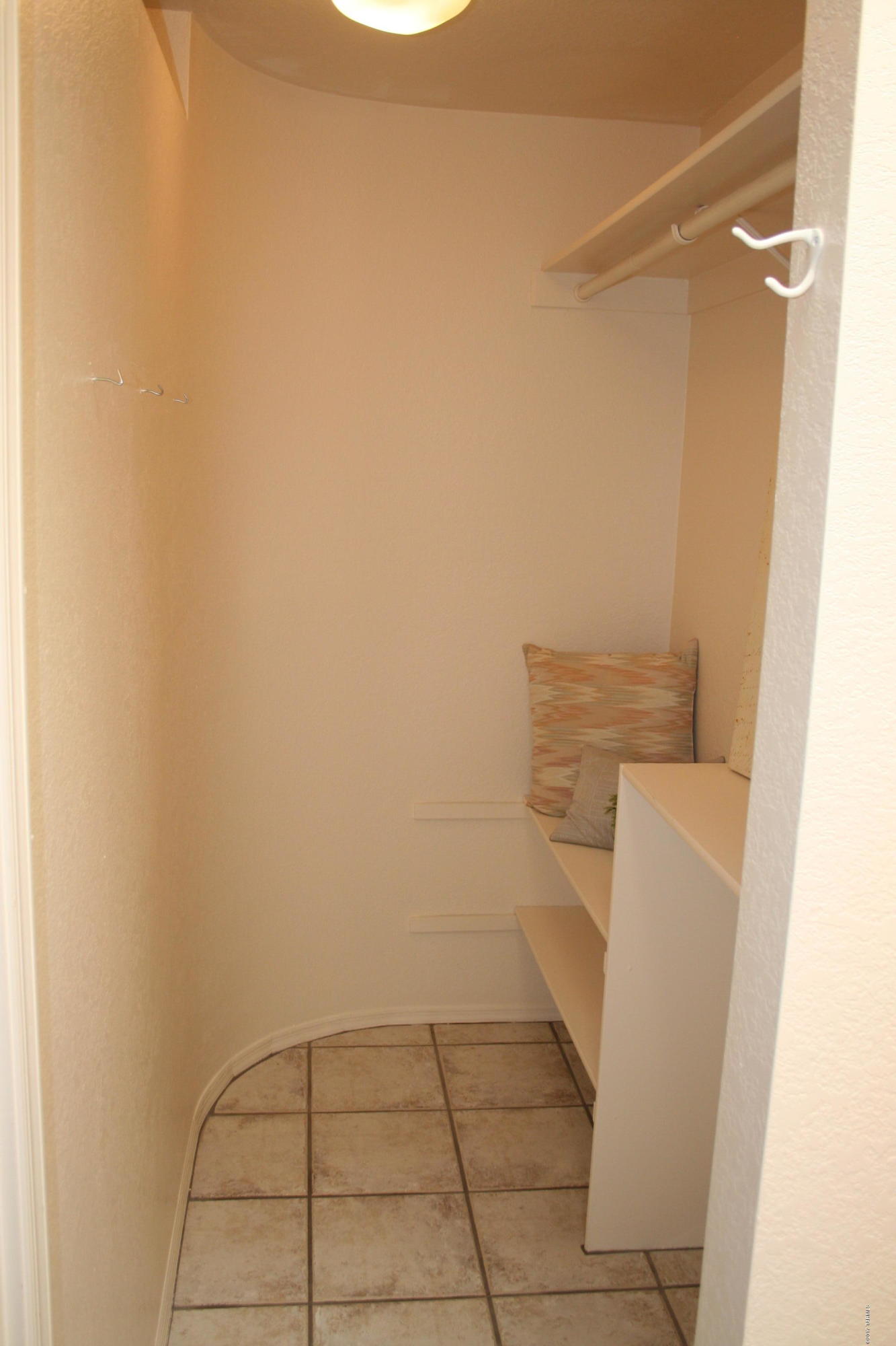 Plaza Mirador (1-28) - Residential