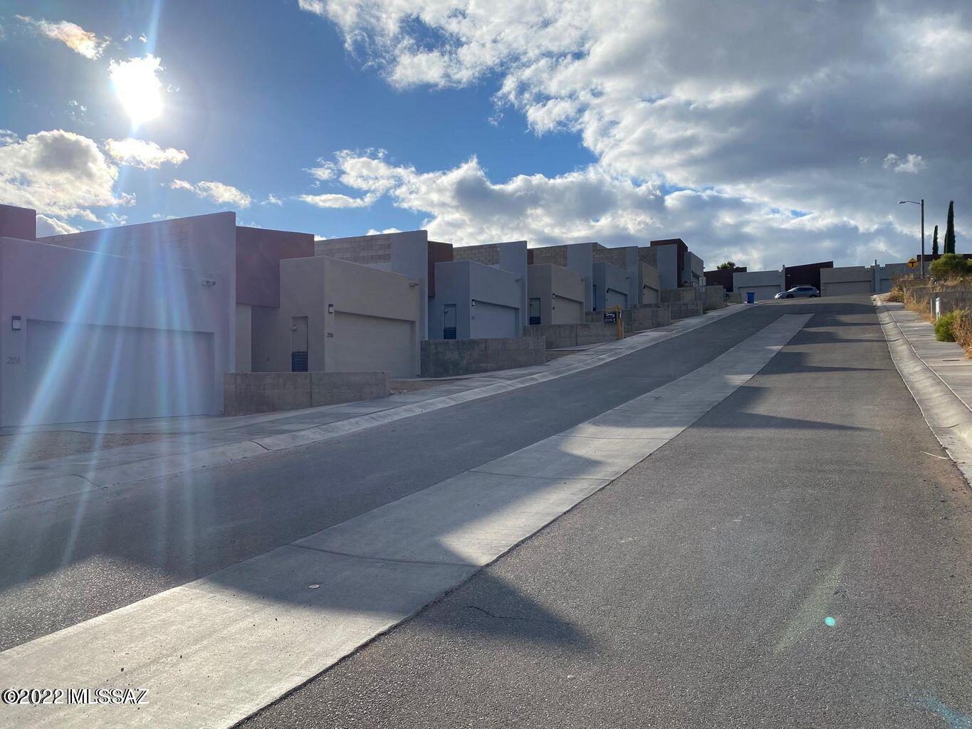 Greatly located new town houses in Nogales, AZ. Walking distance to restaurants, clinic, grocery stores, and gas stations.