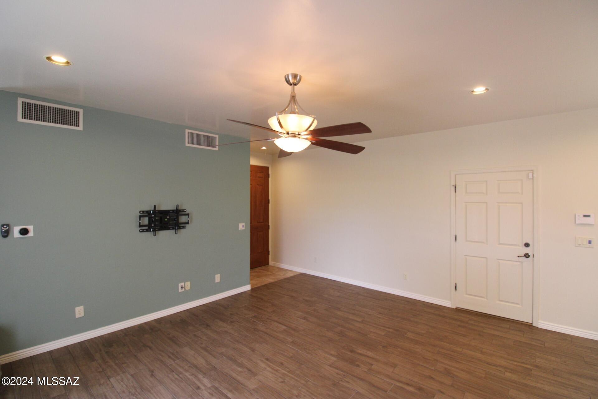 Dos Tiburones Townhouses (1-34) - Residential Lease