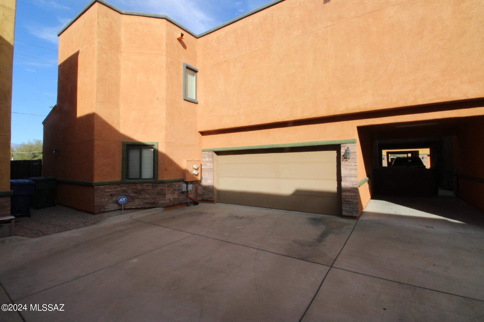 Dos Tiburones Townhouses (1-34) - Residential Lease