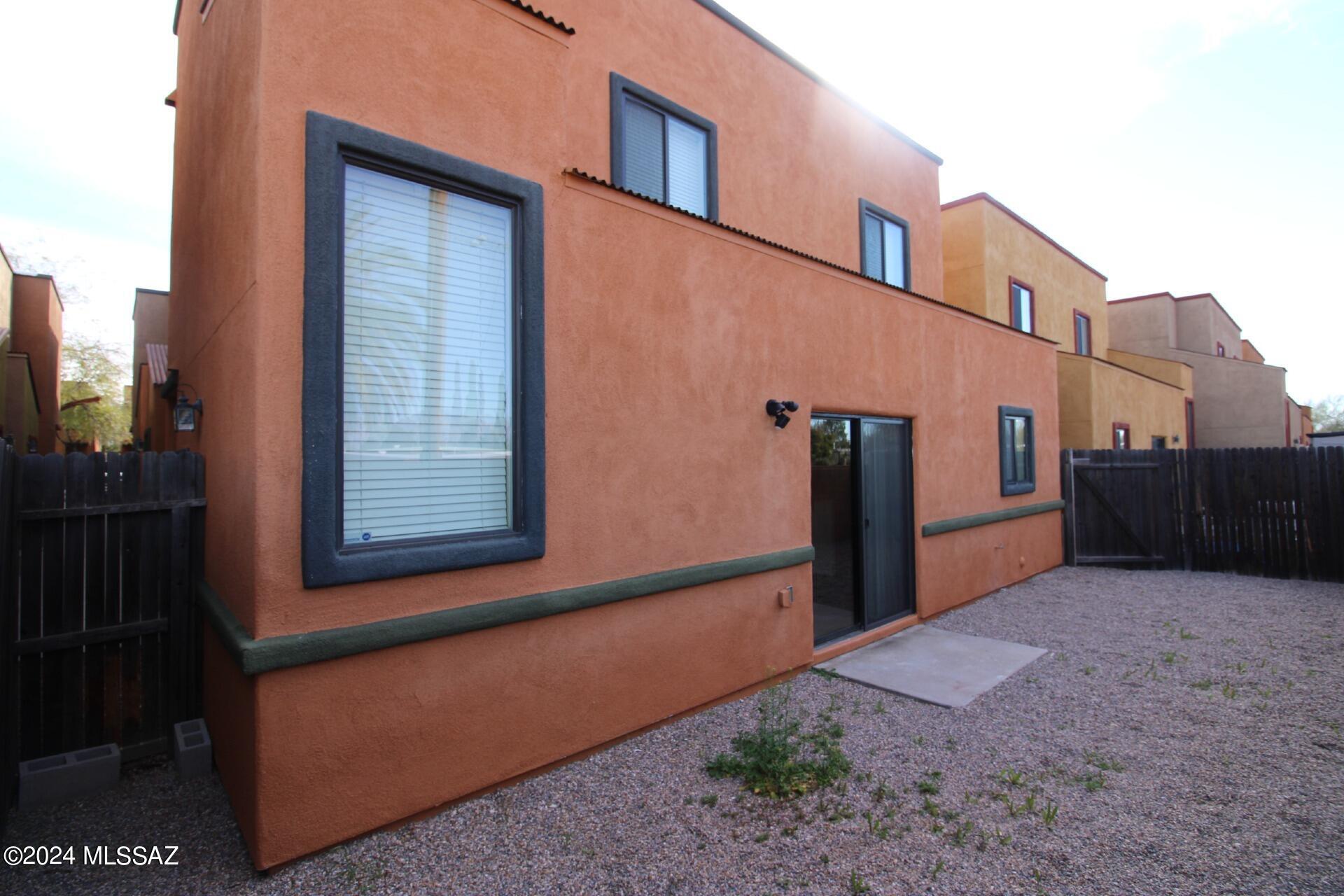Dos Tiburones Townhouses (1-34) - Residential Lease
