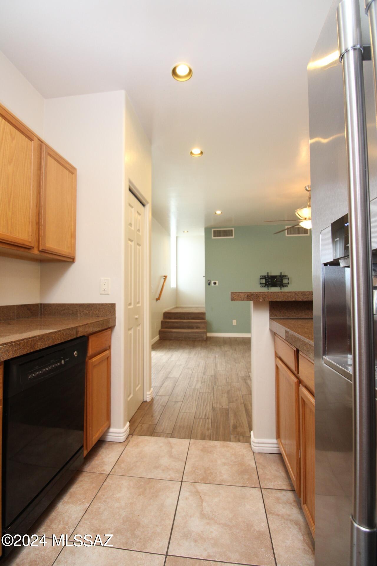 Dos Tiburones Townhouses (1-34) - Residential Lease