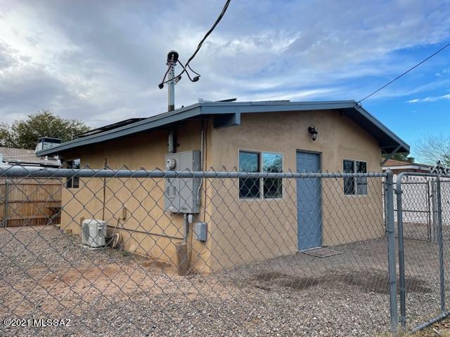 Jefferson Park - Residential Lease