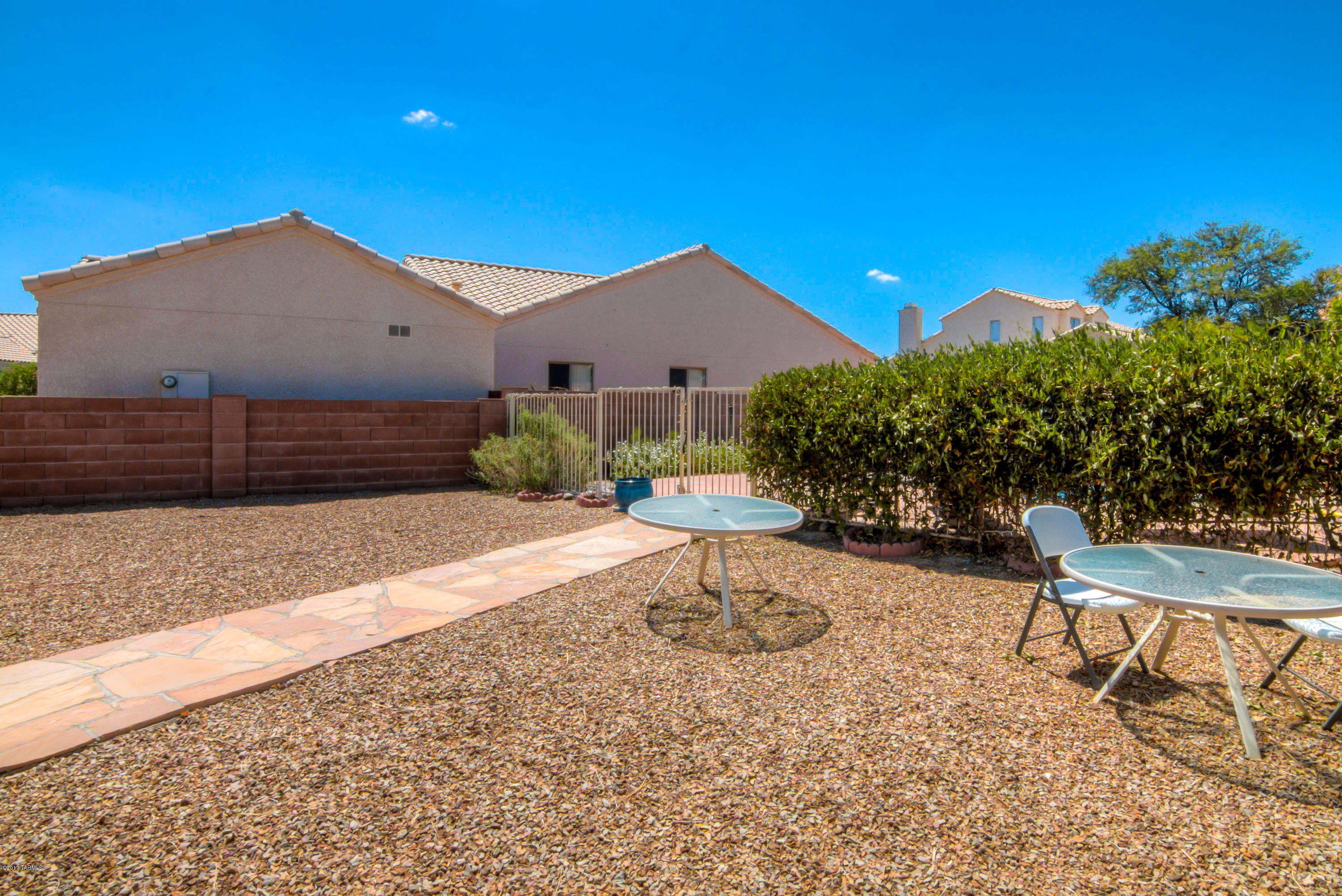 Las Lindas(1-76) - Residential