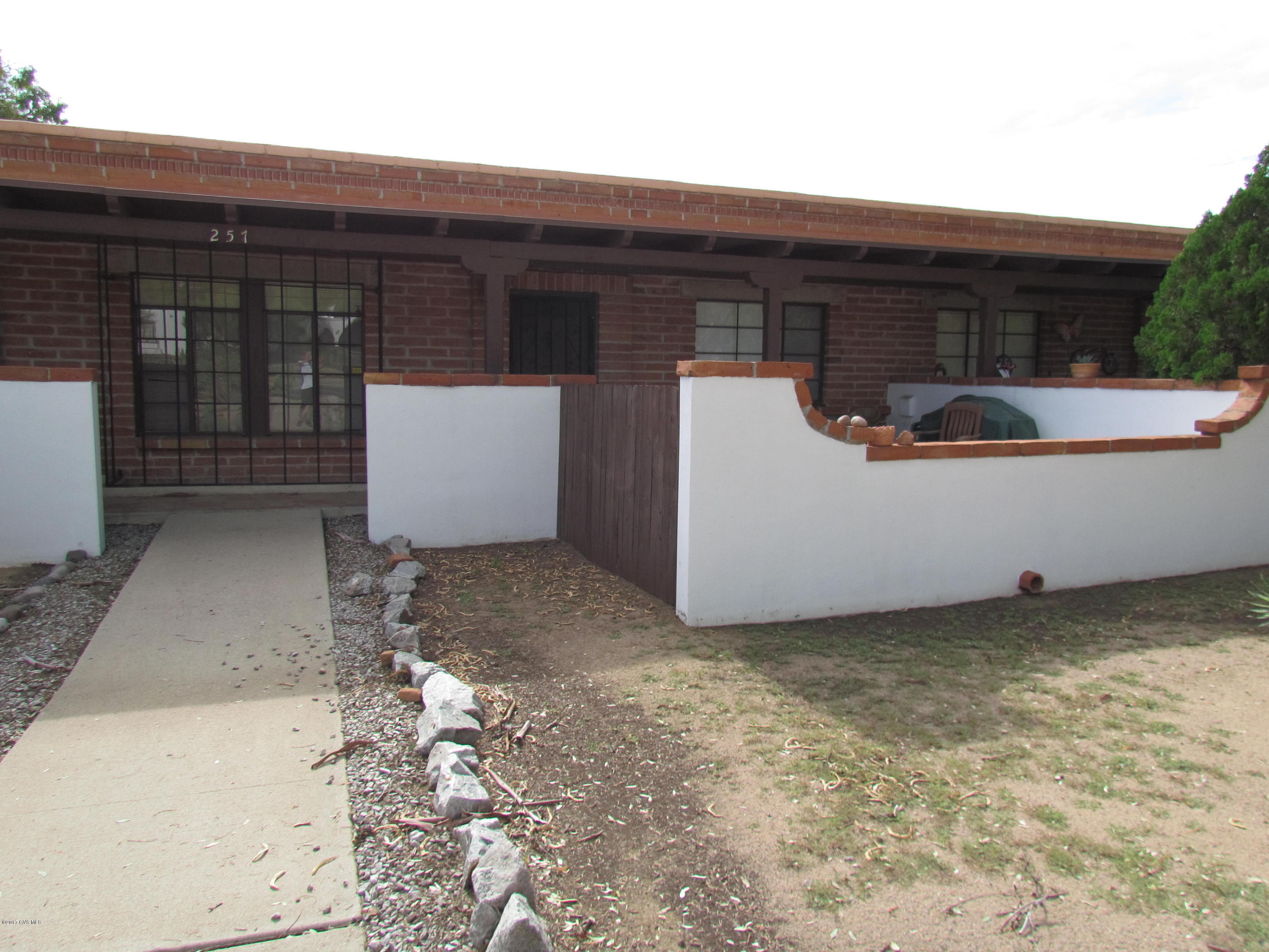 LOVELY ONE BEDROOM VILLA COMPLETELY FURNISHED. UPDATED KITCHEN WITH FULL SIZE GAS STOVE, NEW CABINETS AND EVEN A DISHWASHER!!!!!UPDATED BATH WITH DOUBLE SINKS, TILED TUB/SHOWER AND NEW VANITY. THE HOME IS TILED THROUGH-OUT. EXCEPTIONAL FURNITURE AND READY FOR THE NEW OWNERS. GREAT RENTAL HISTORY. CLOSE TO SHOPPING. THIS IS A MUST SEE! NO GVR!!!!!!!