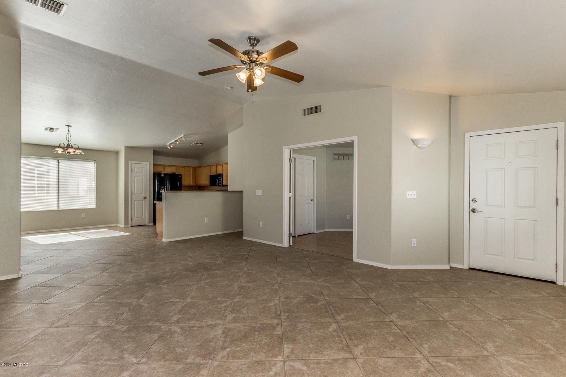 Rancho Del Lago (101-206) - Residential