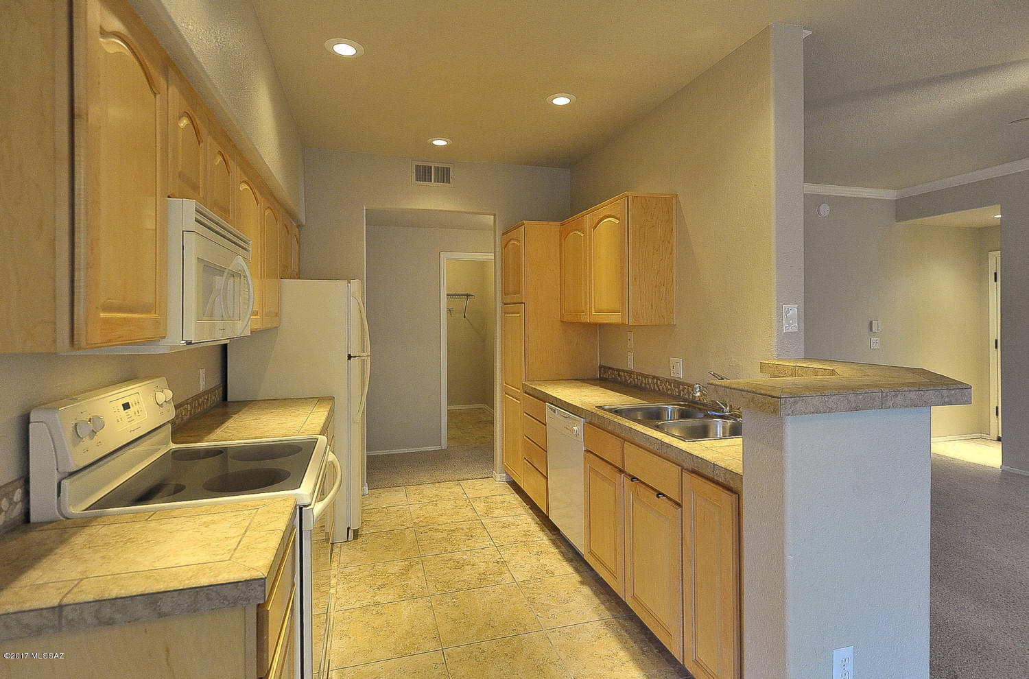 Pinnacle Canyon Condominium - Residential