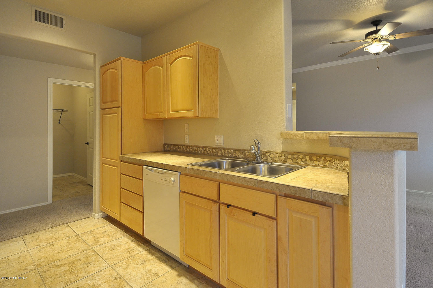 Pinnacle Canyon Condominium - Residential