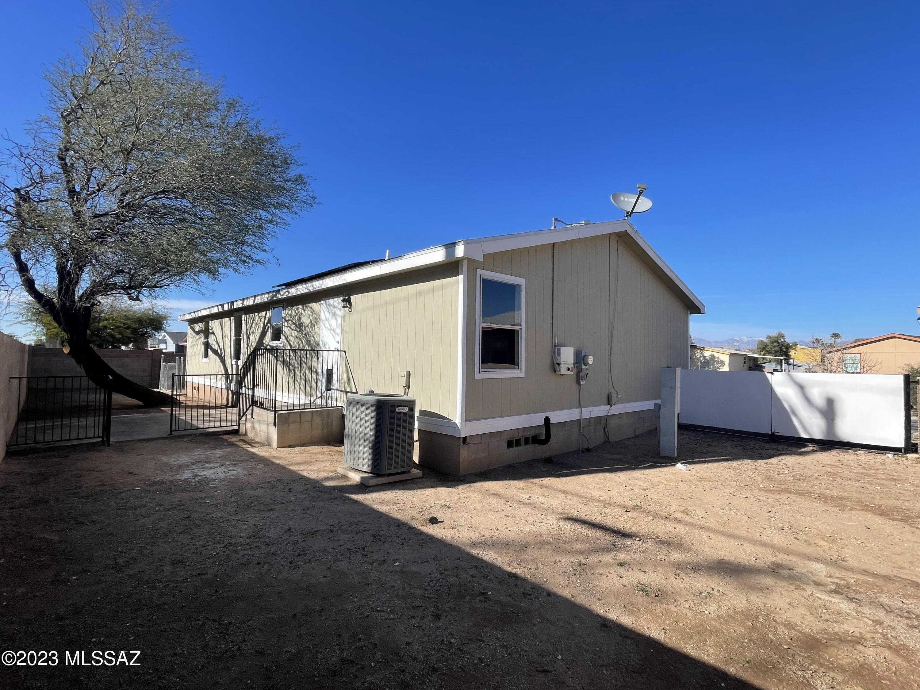 Country Club Terrace (1-108) - Residential