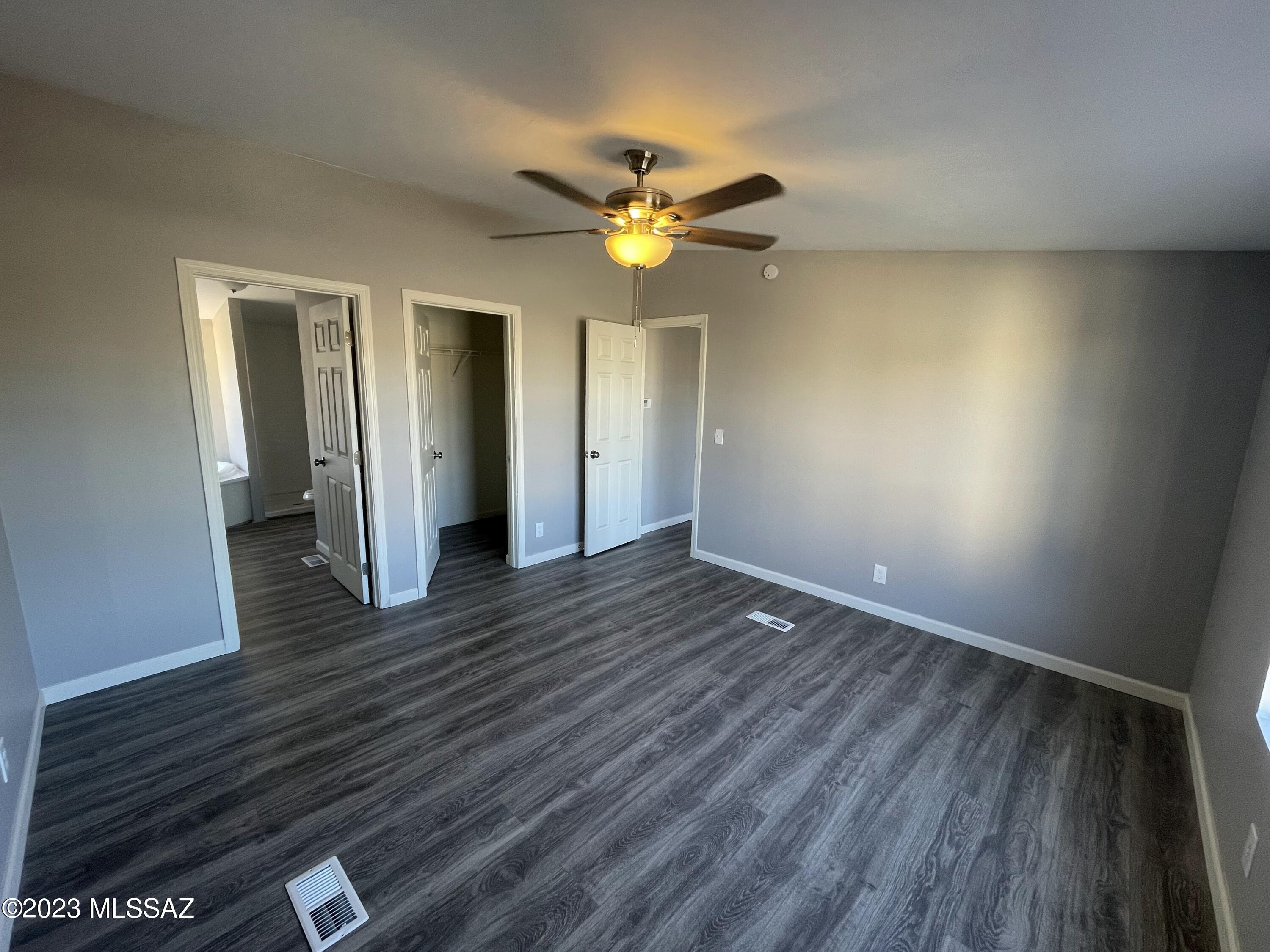 Country Club Terrace (1-108) - Residential