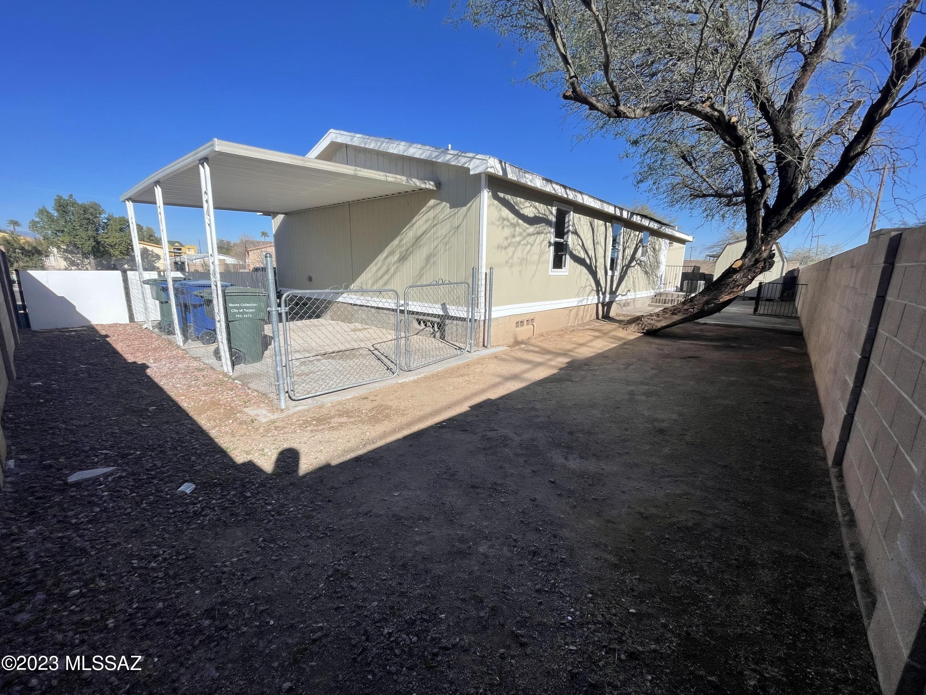 Country Club Terrace (1-108) - Residential