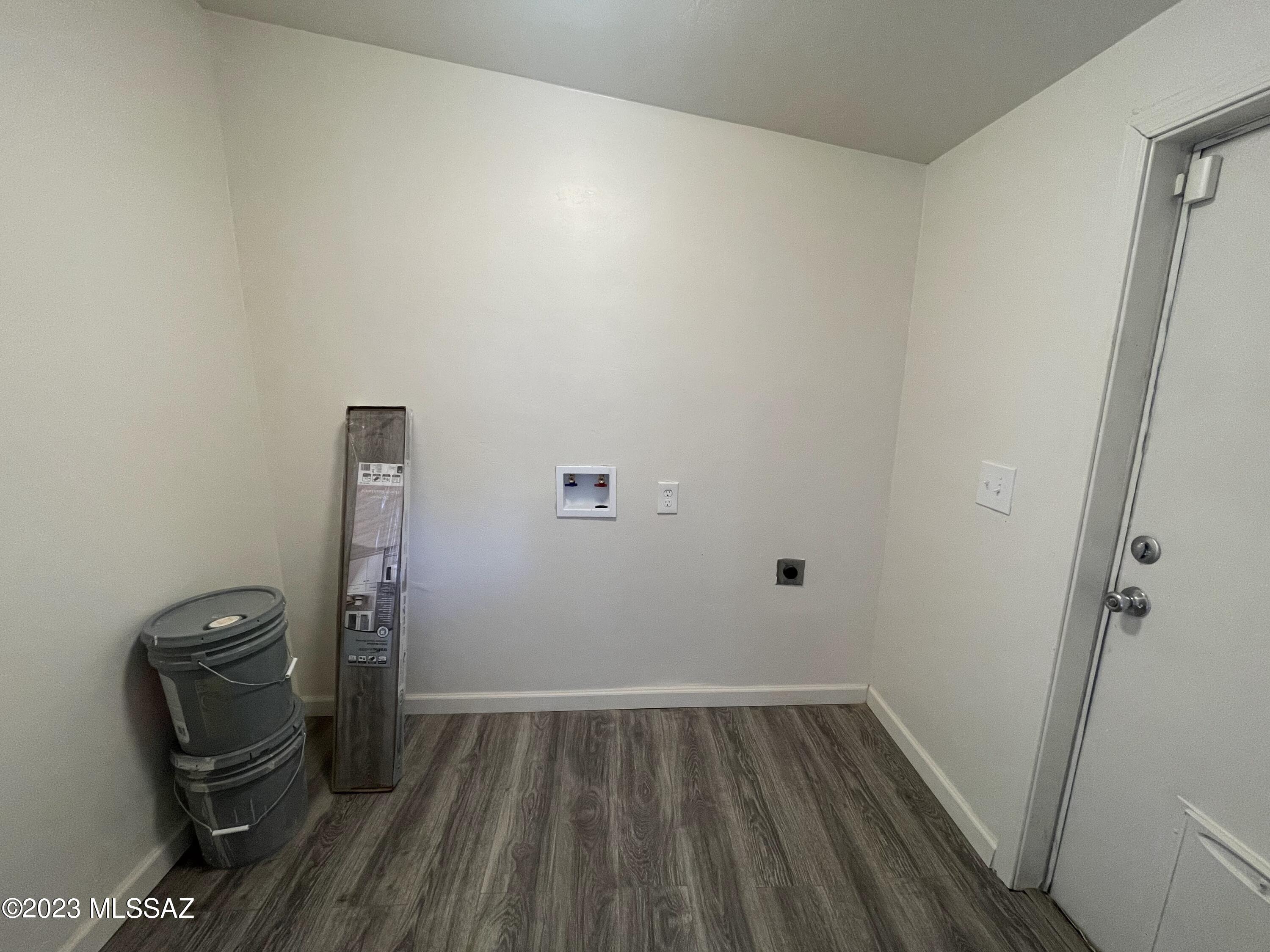 Country Club Terrace (1-108) - Residential
