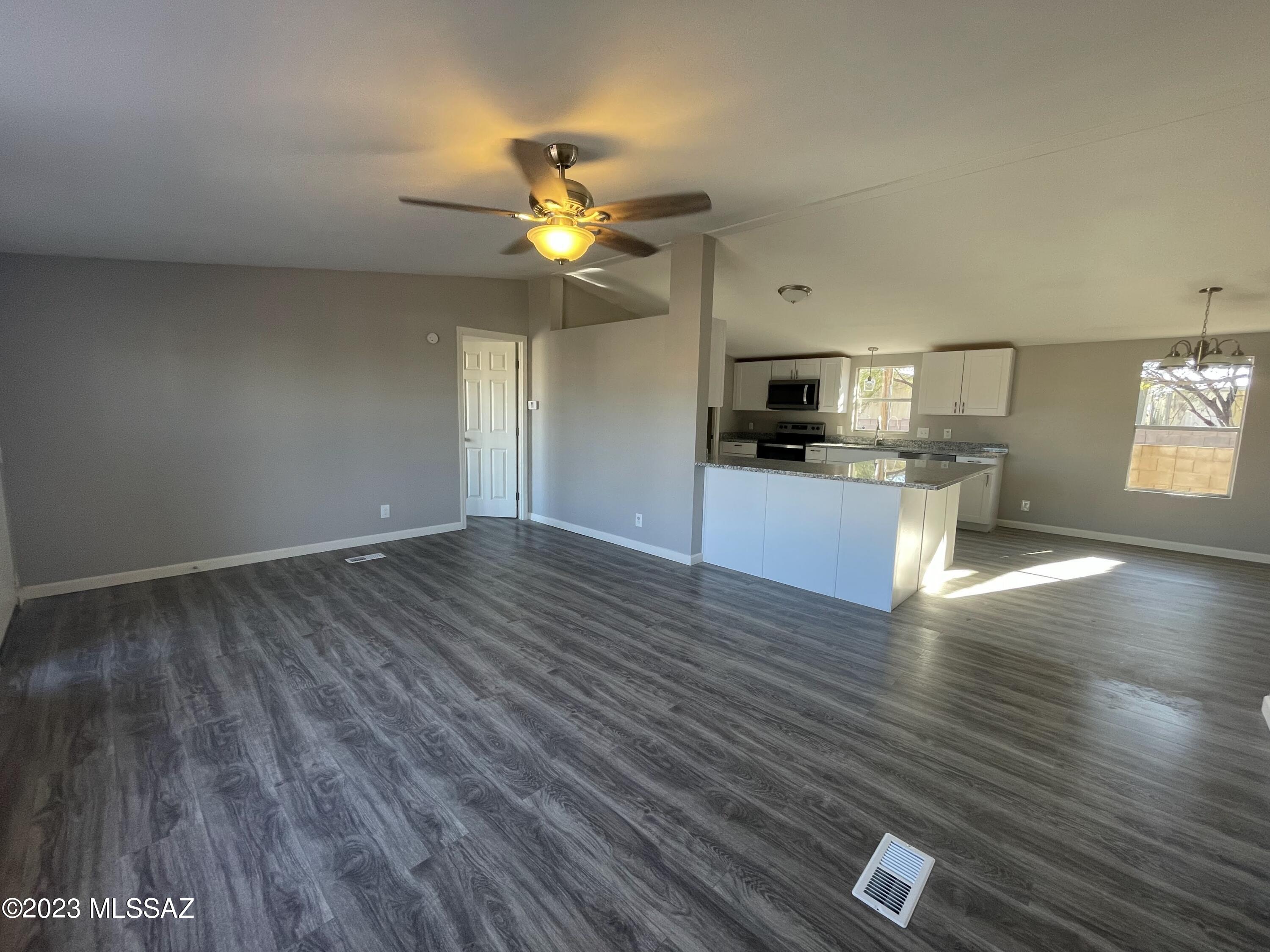 Country Club Terrace (1-108) - Residential